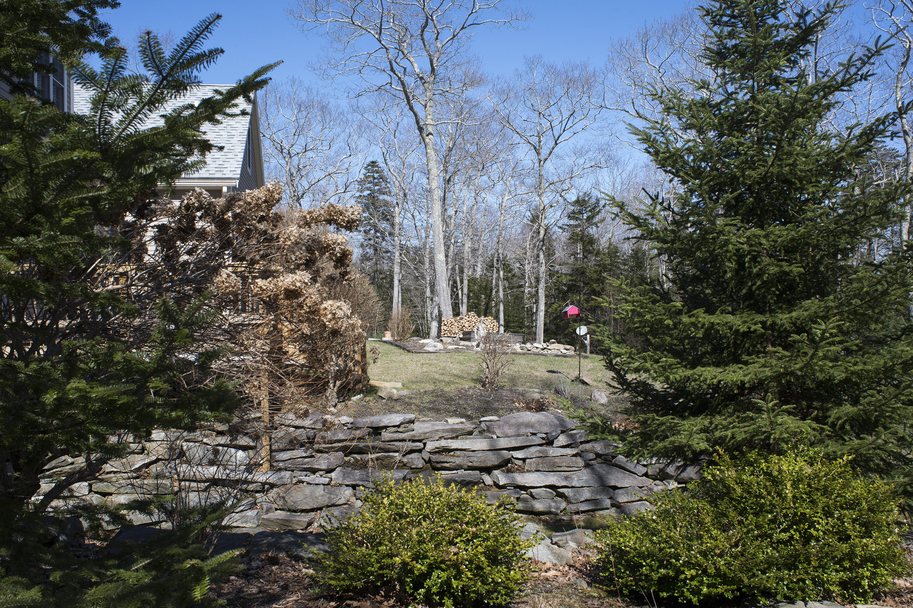 85 Spring Hill Loop
