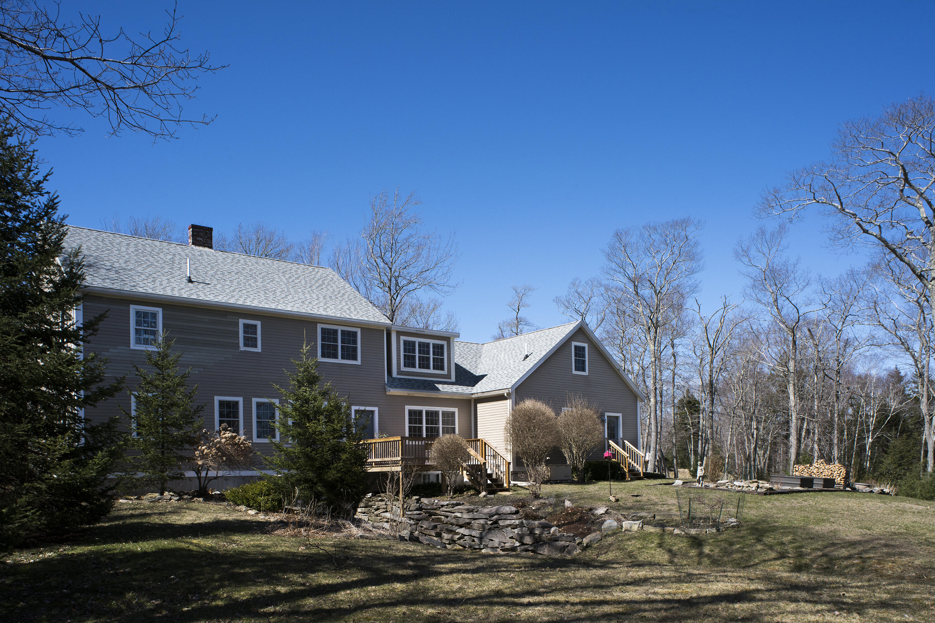 85 Spring Hill Loop