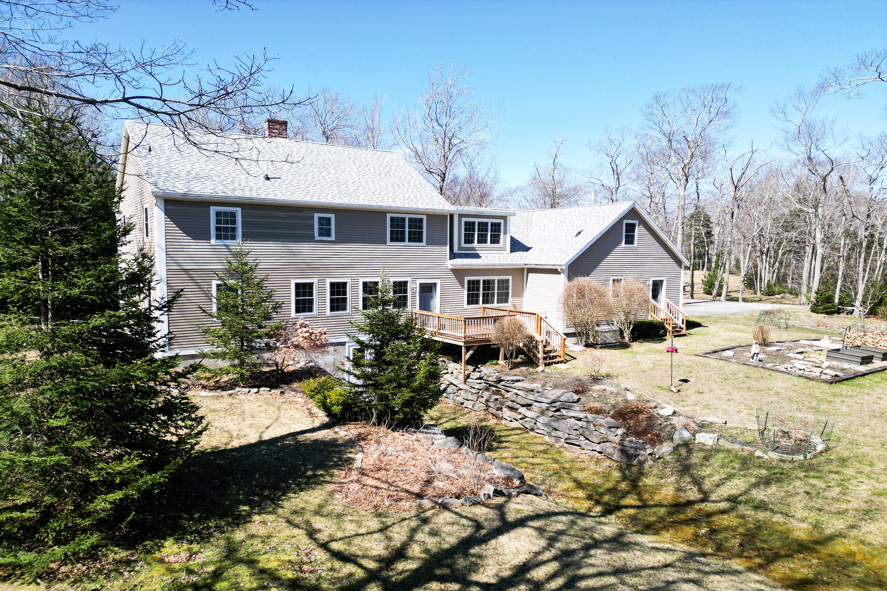 85 Spring Hill Loop