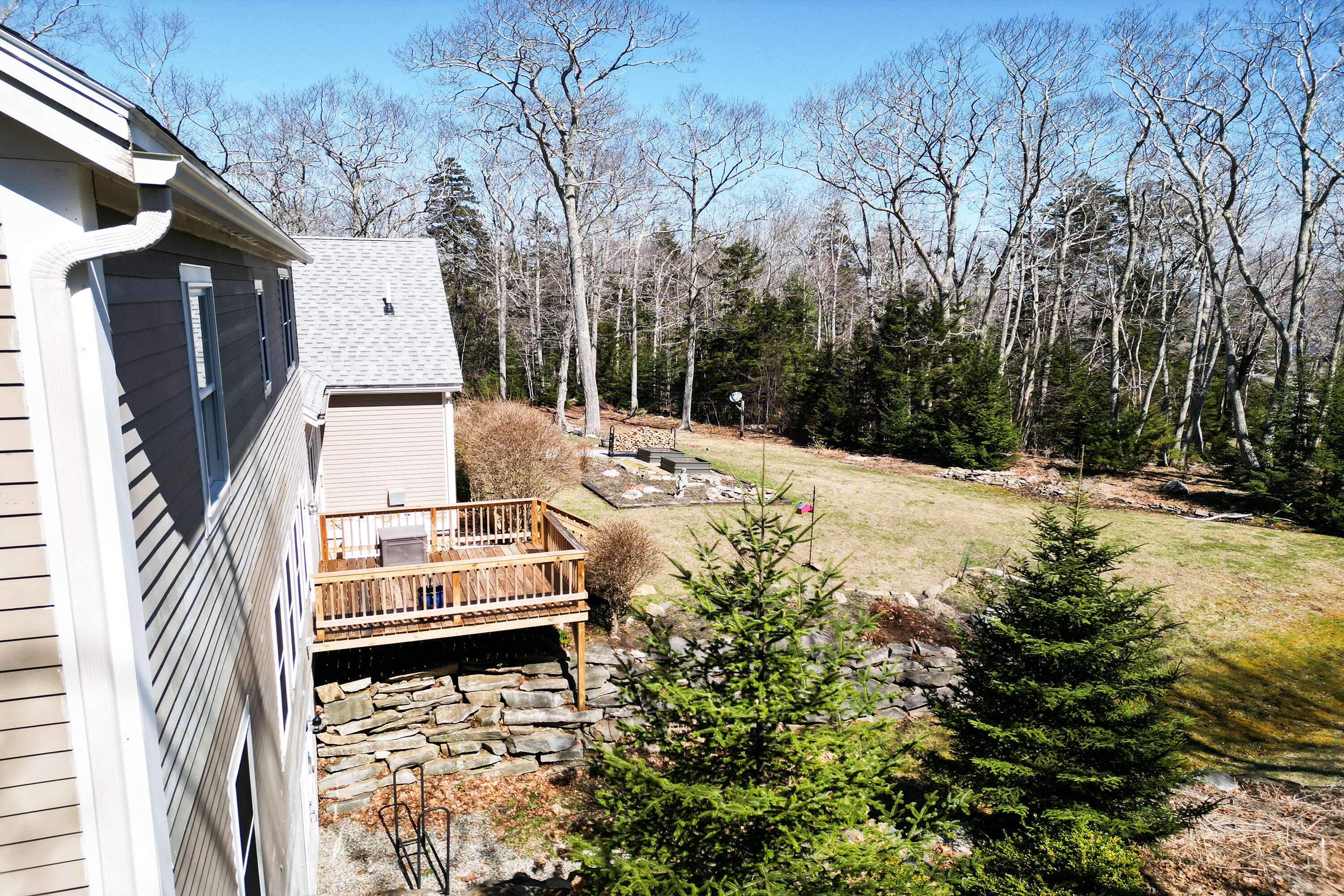 85 Spring Hill Loop