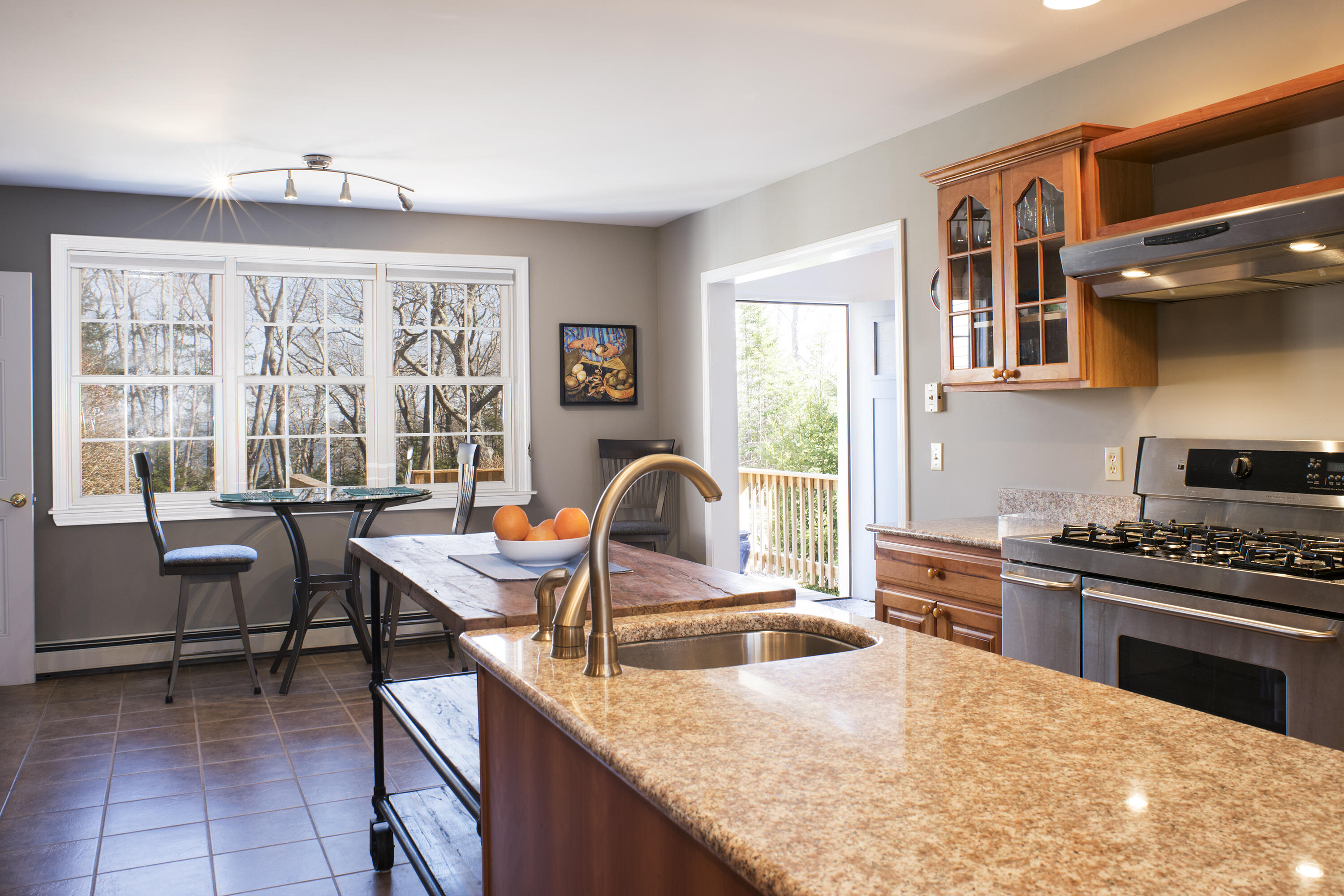 85 Spring Hill Loop