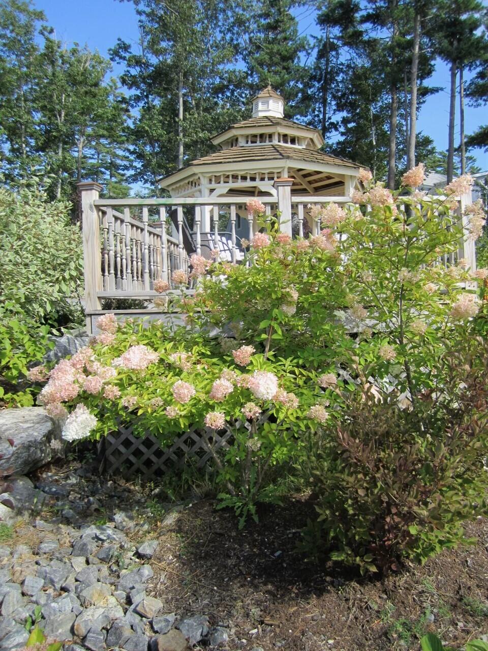 304 Eddy Road, 206