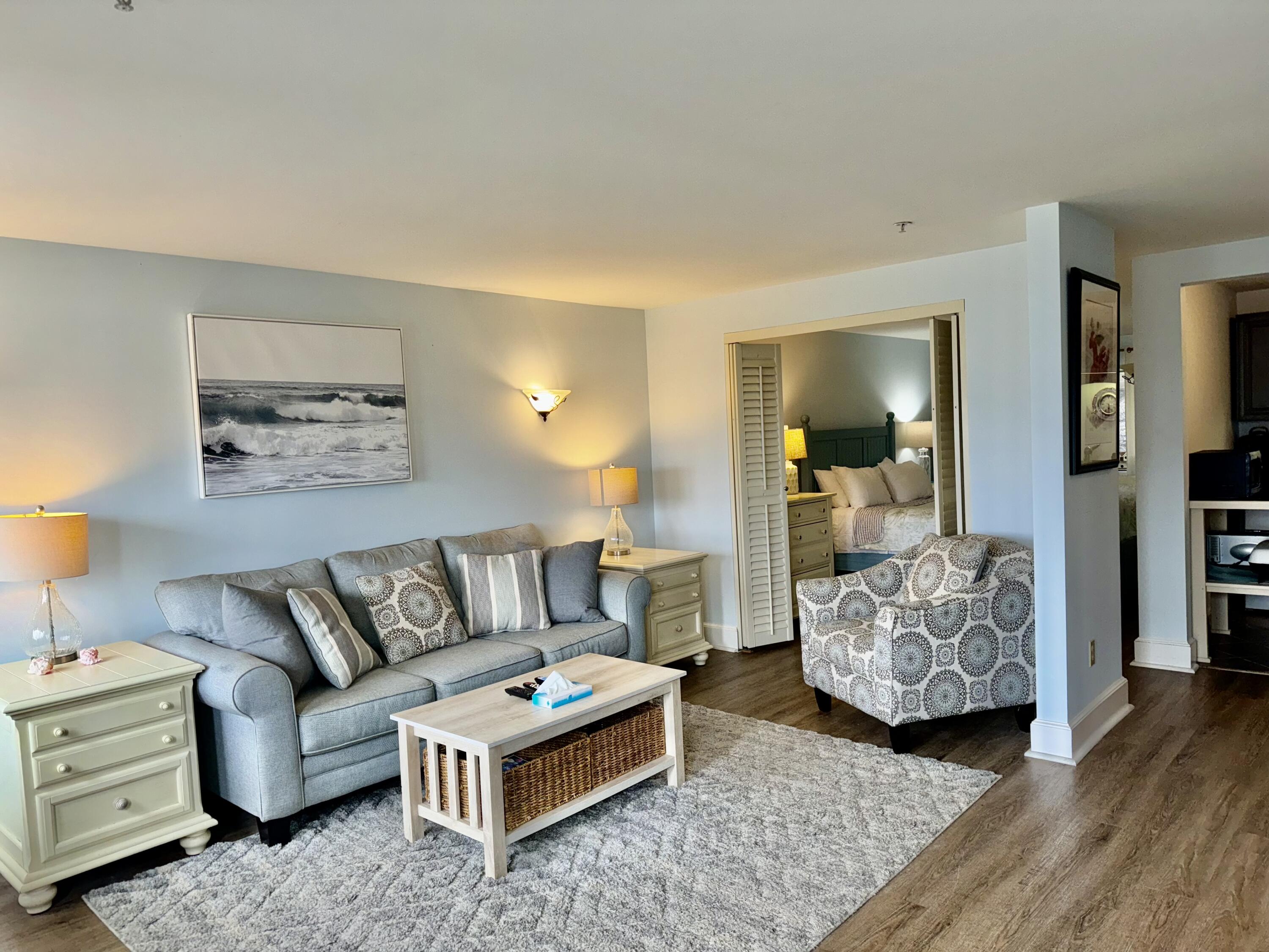 304 Eddy Road, 206