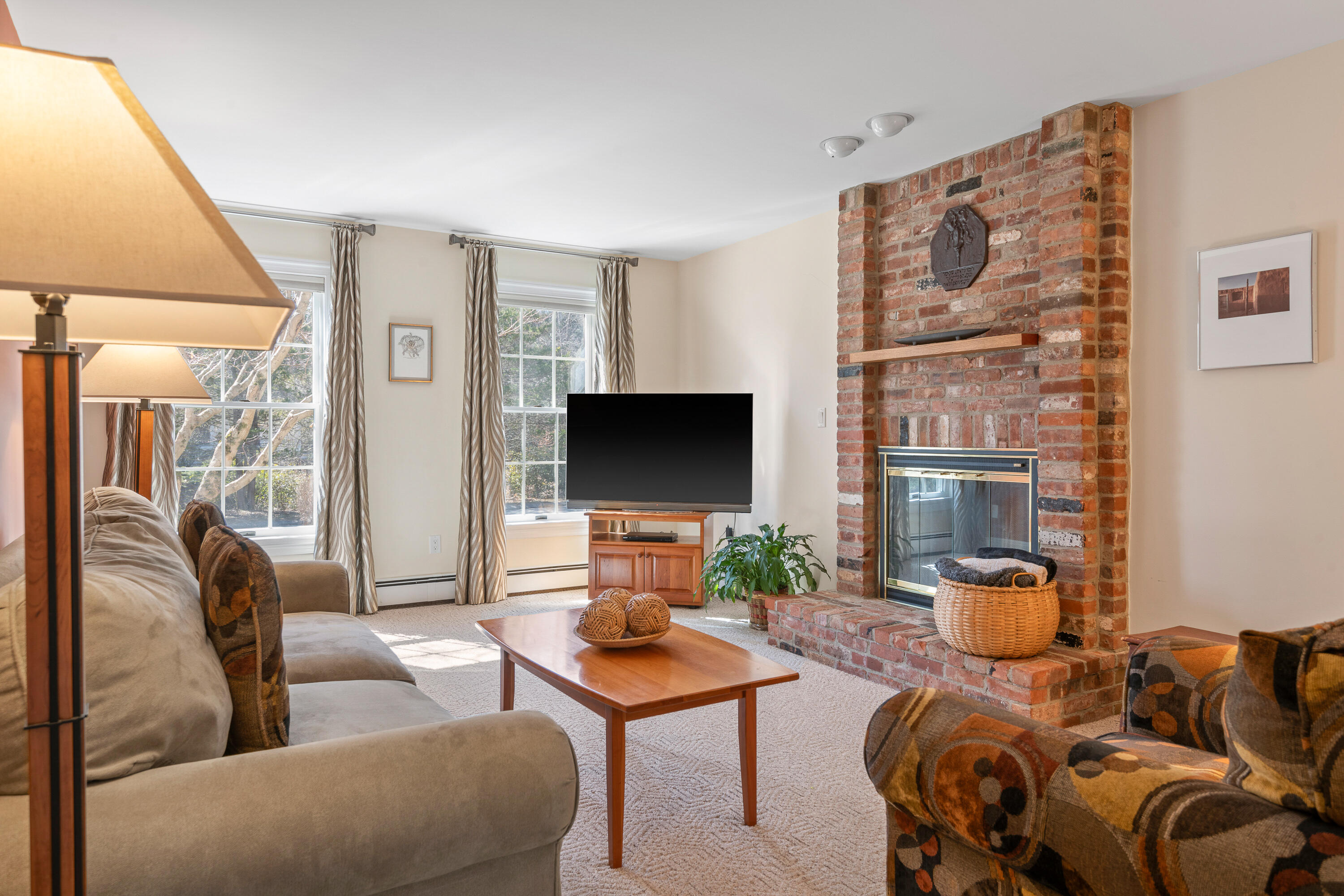 2 Hemlock Drive