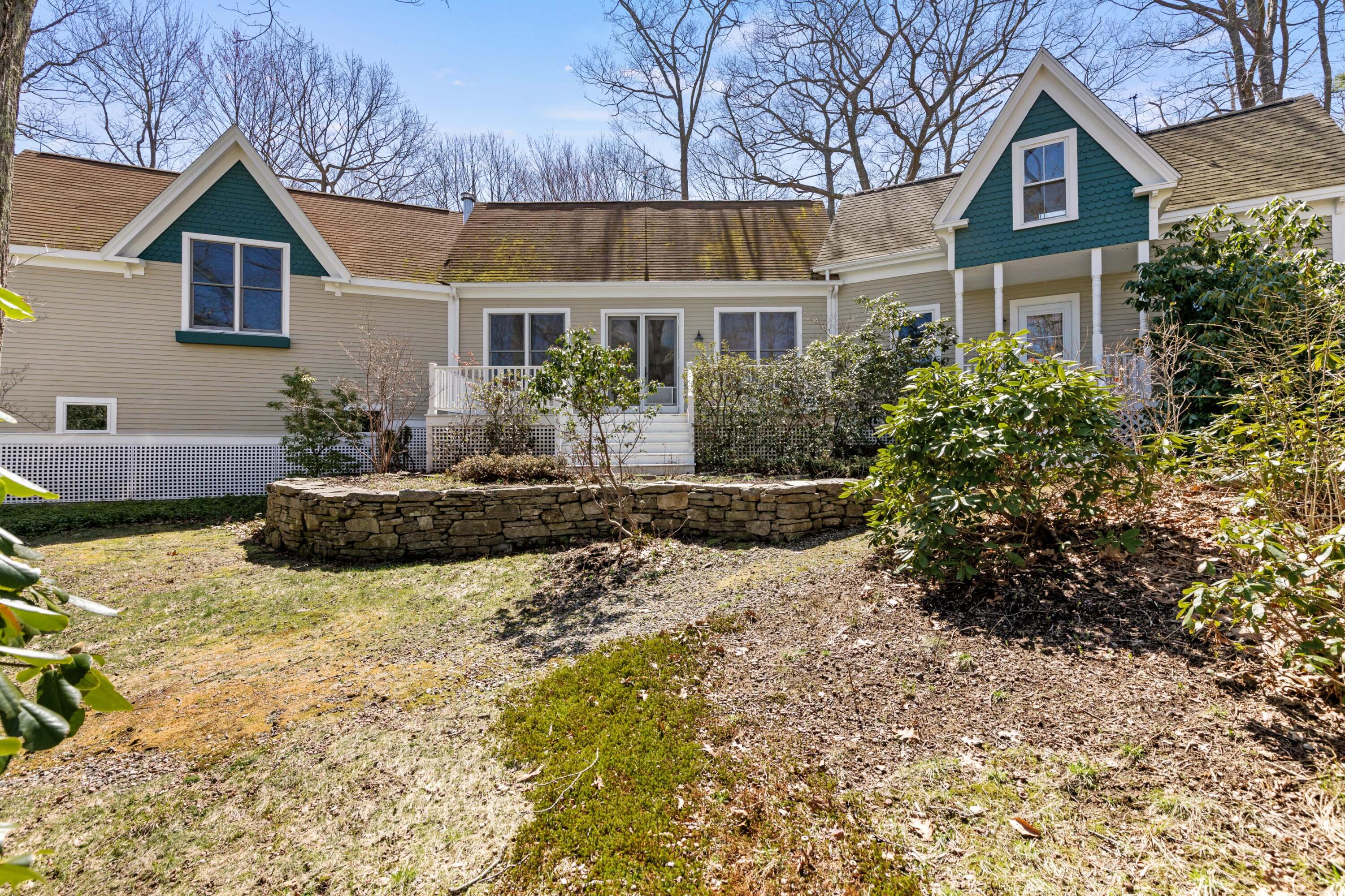 32 Oakland Avenue