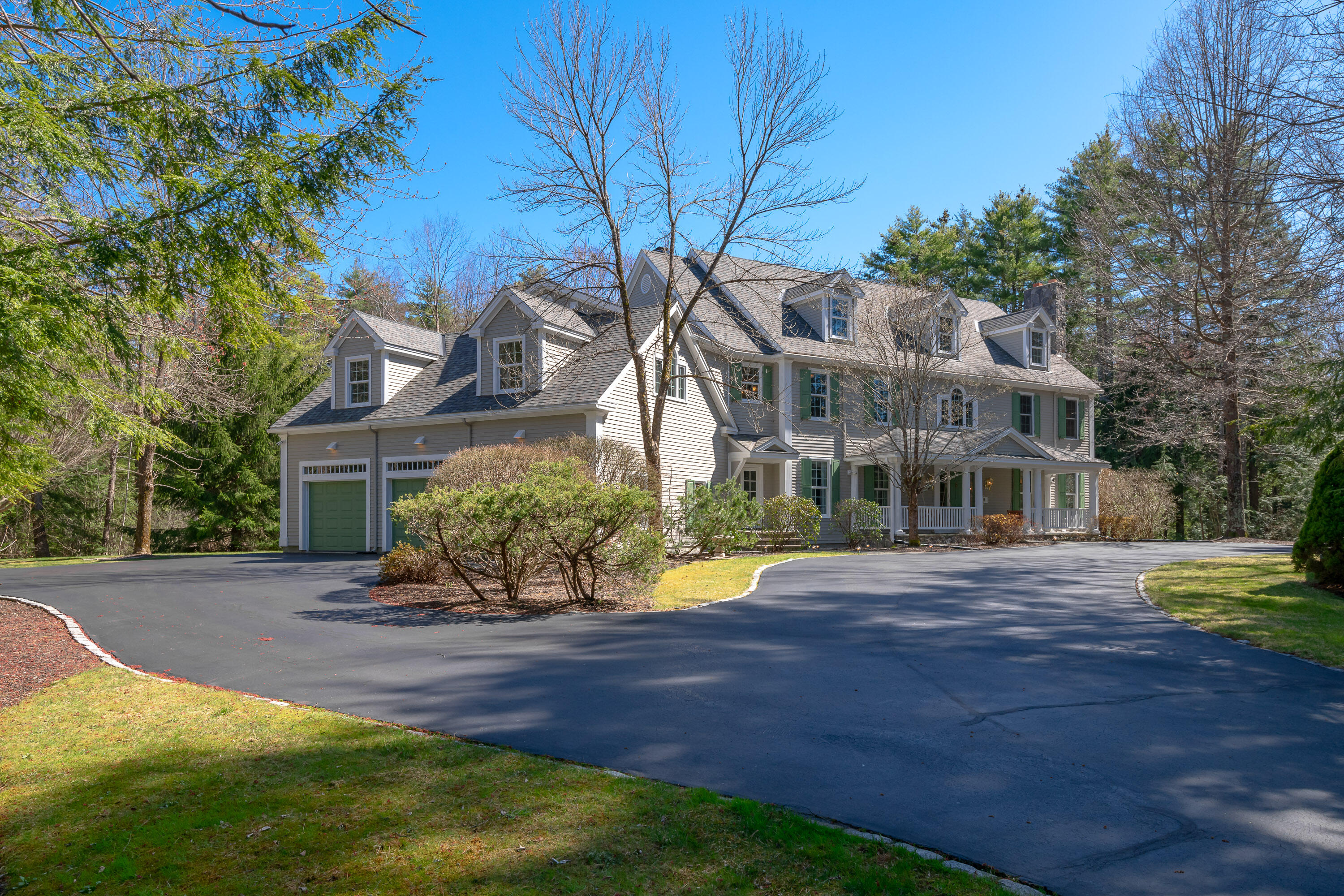 13 Streamwood Lane