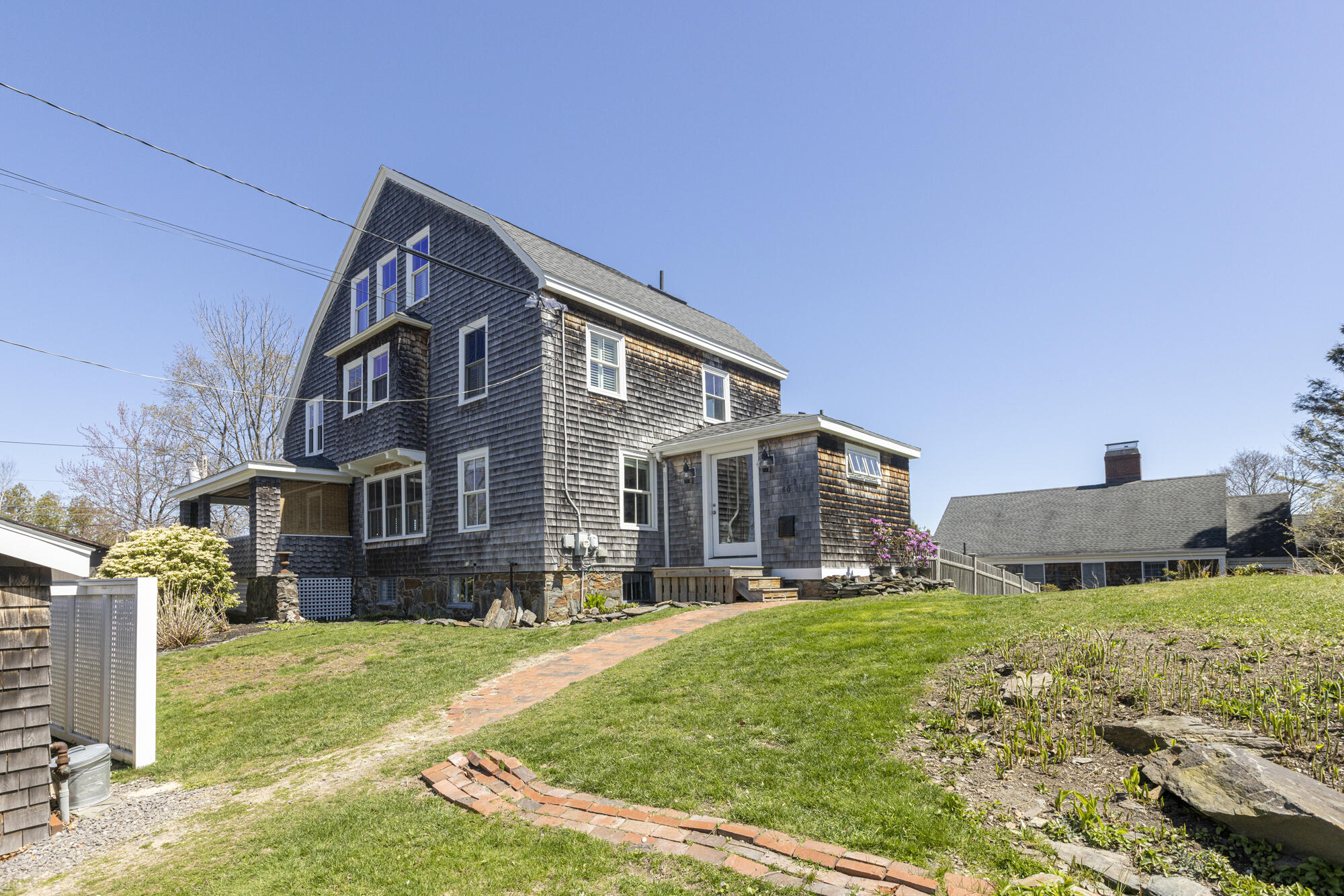 86 Loveitts Field Road