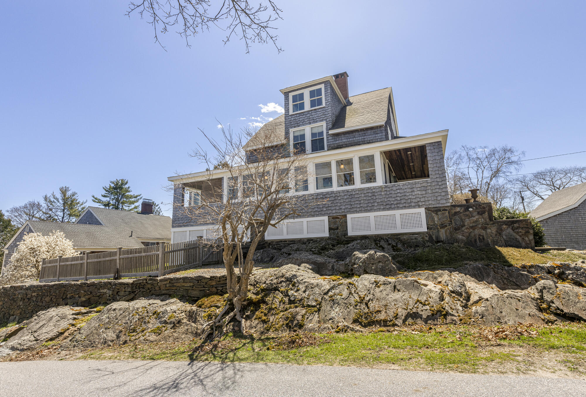 86 Loveitts Field Road