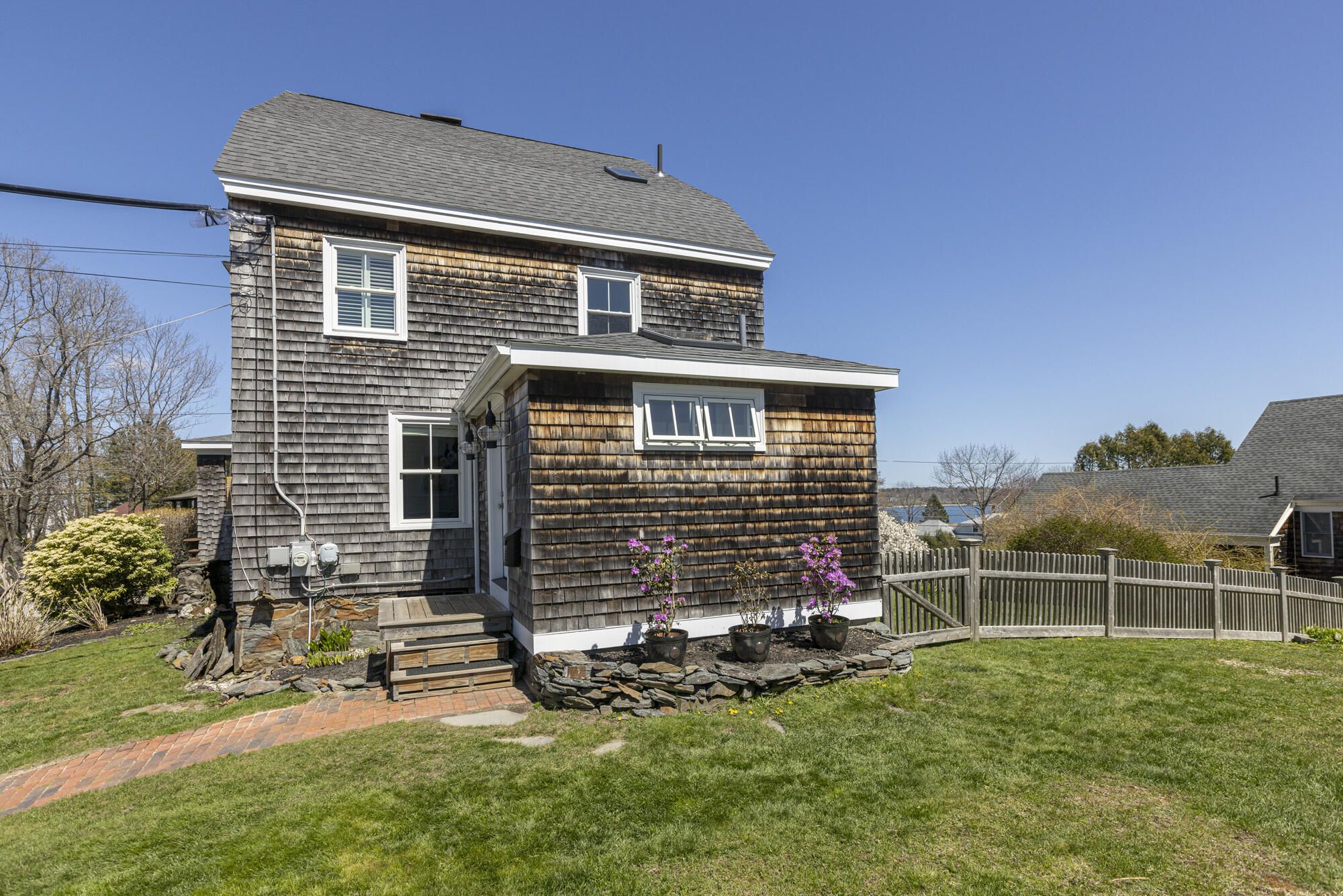 86 Loveitts Field Road
