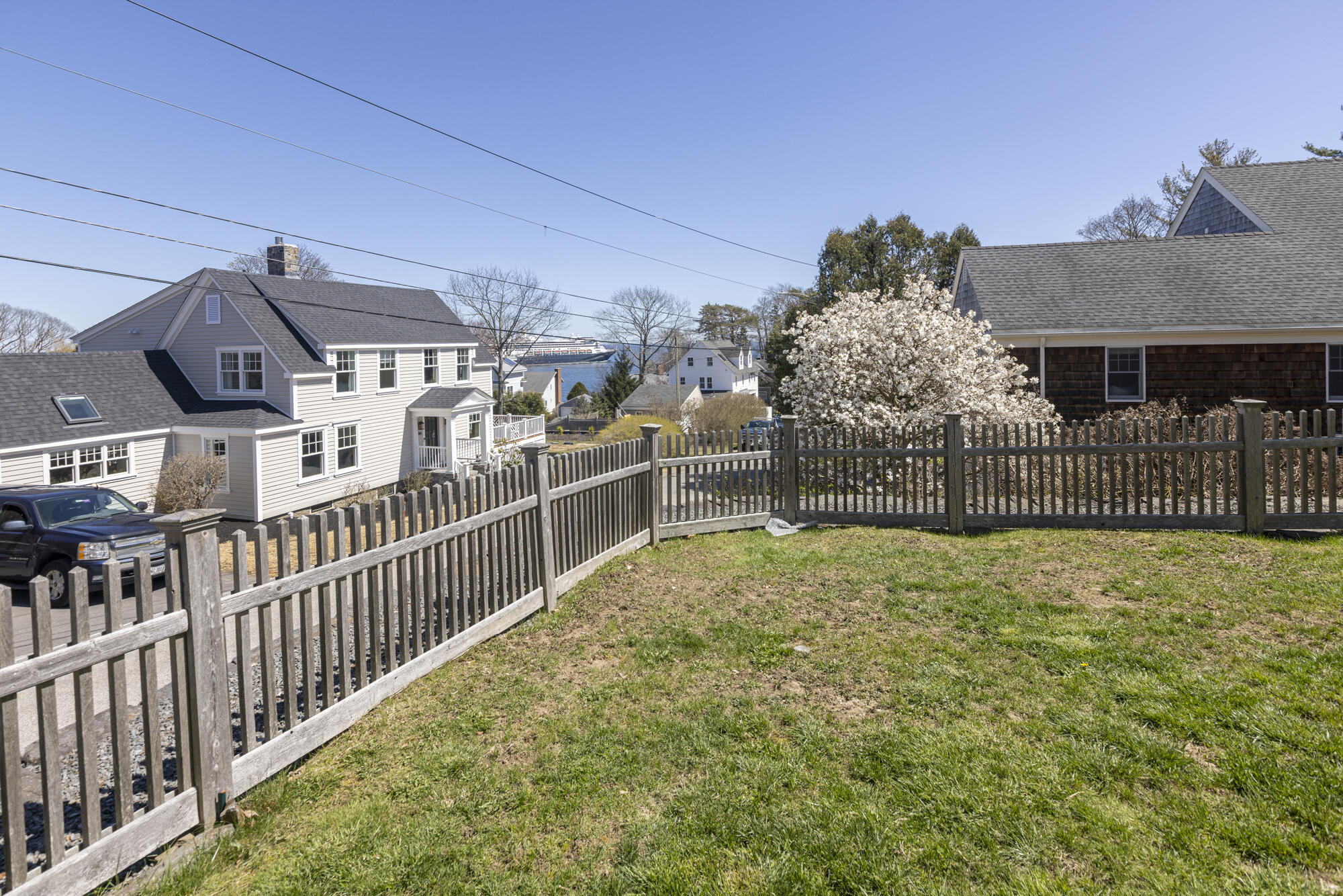 86 Loveitts Field Road