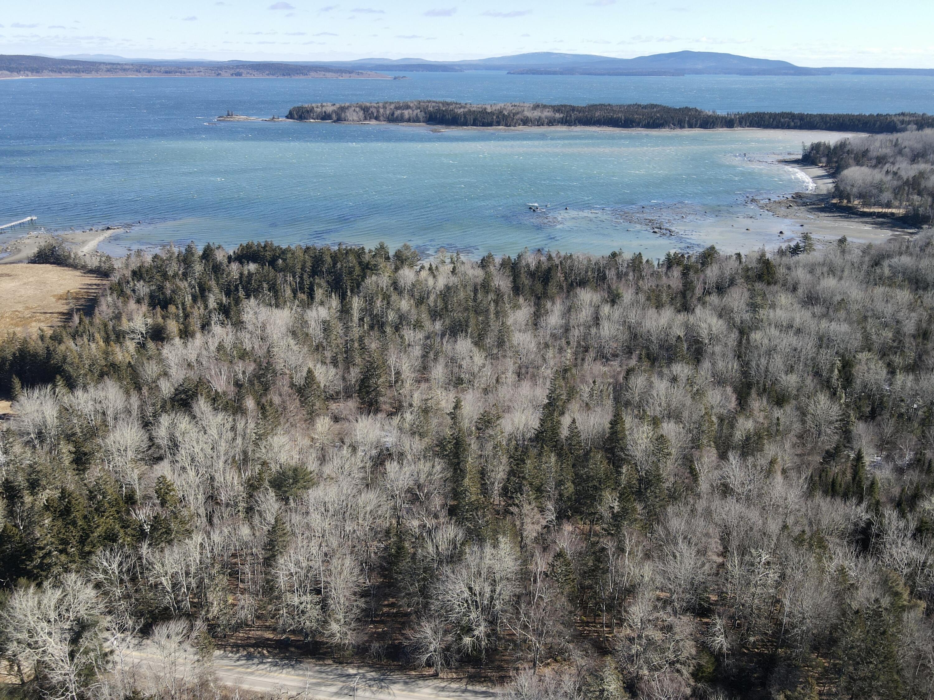 68 Map: 008, Lot:068-Bay Road