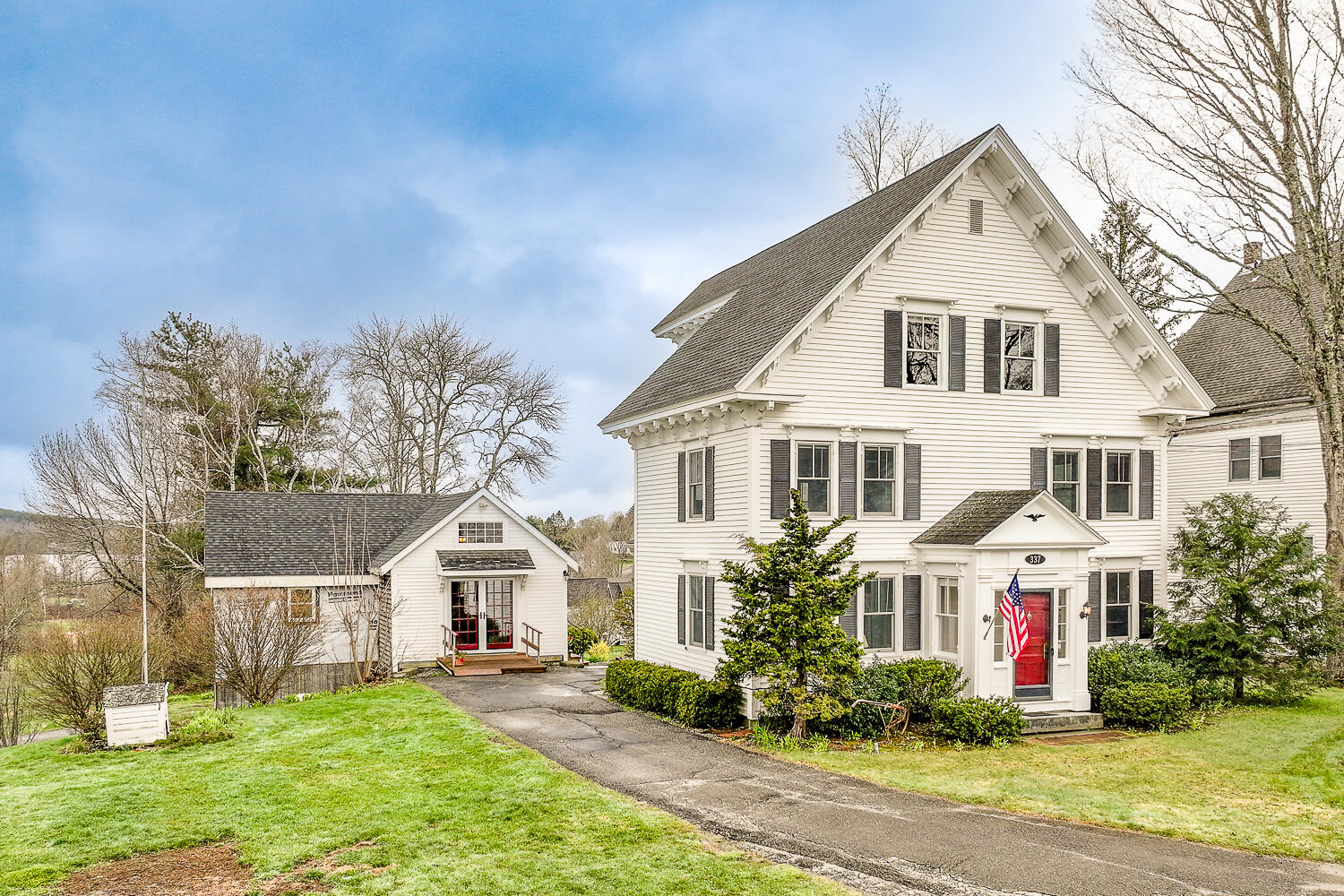 337 Common Road