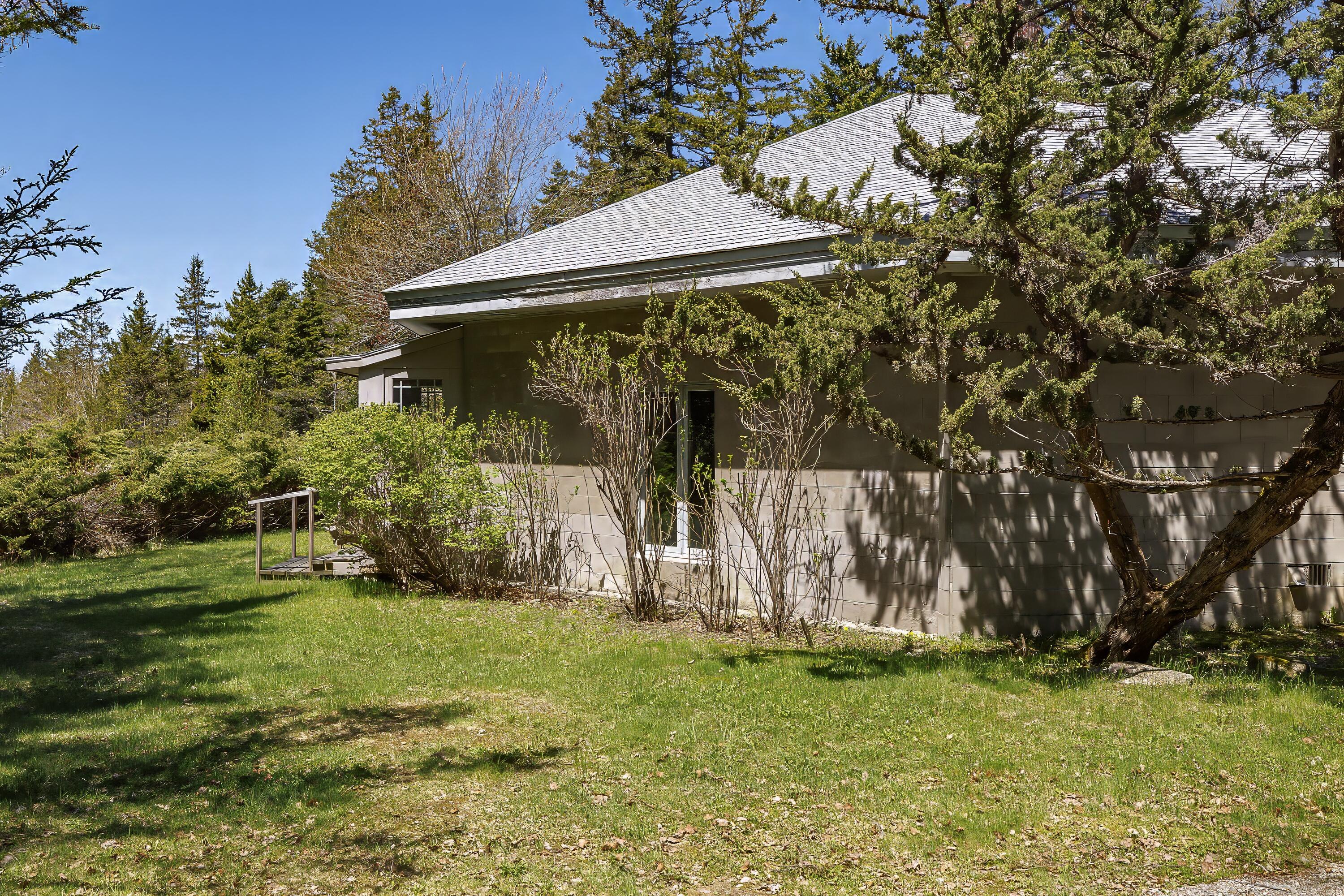 73 Pearl Drive