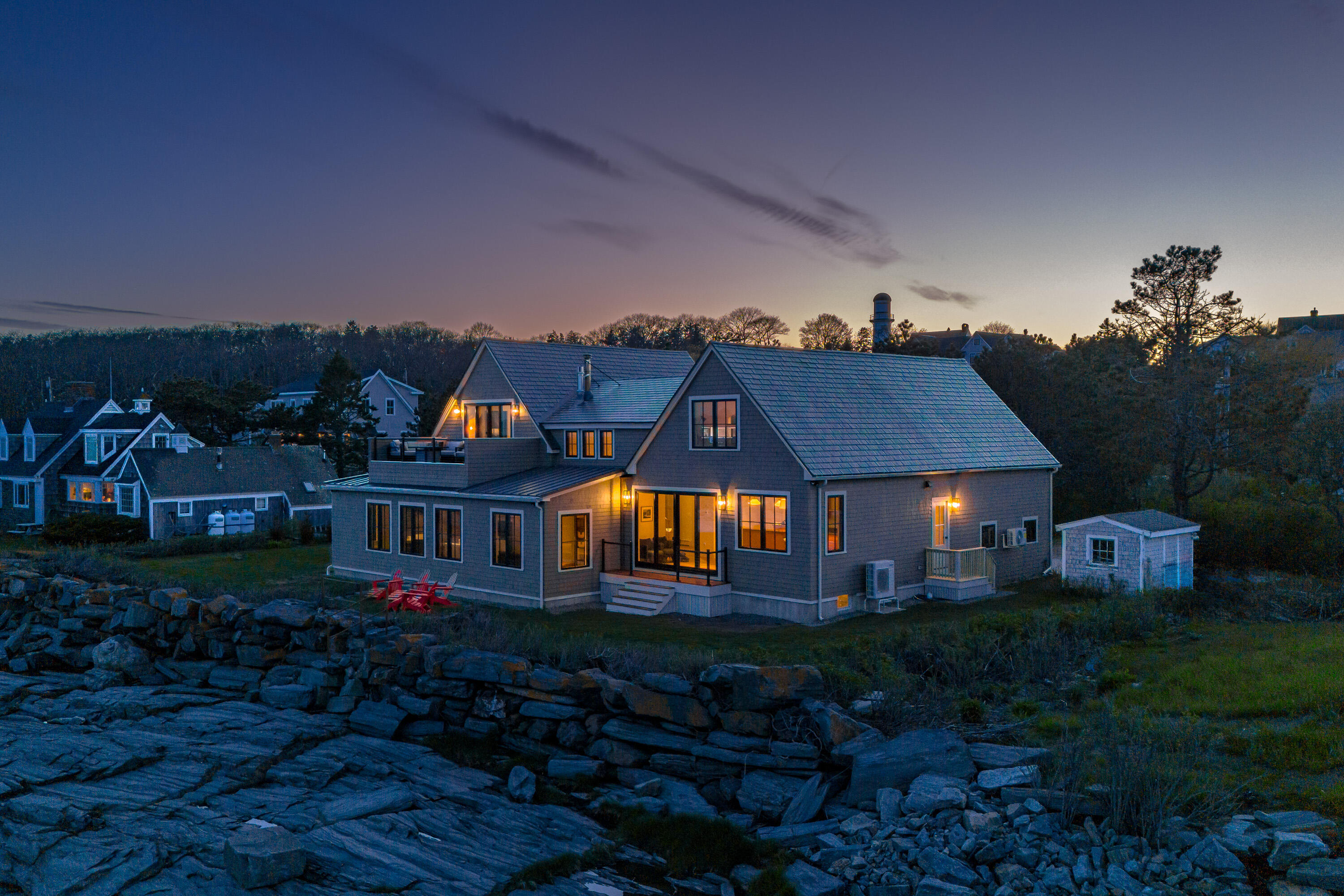 213 Two Lights Road
