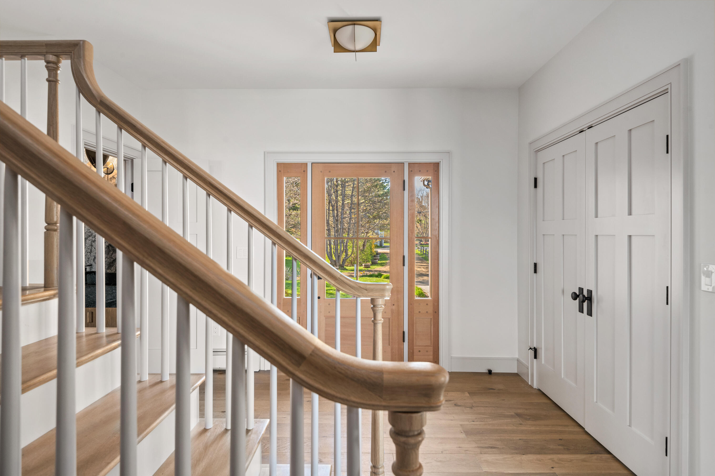 213 Two Lights Road