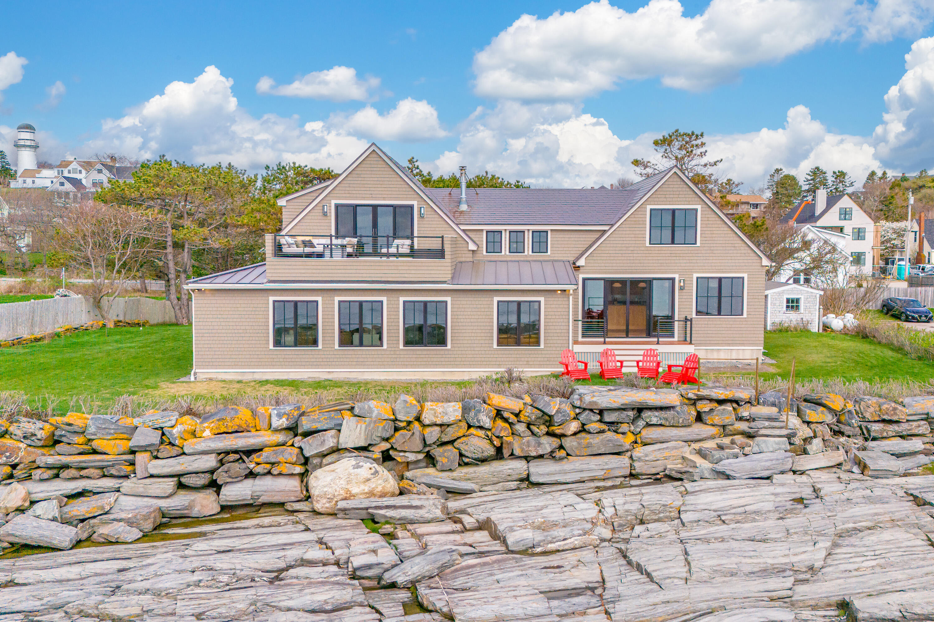 213 Two Lights Road