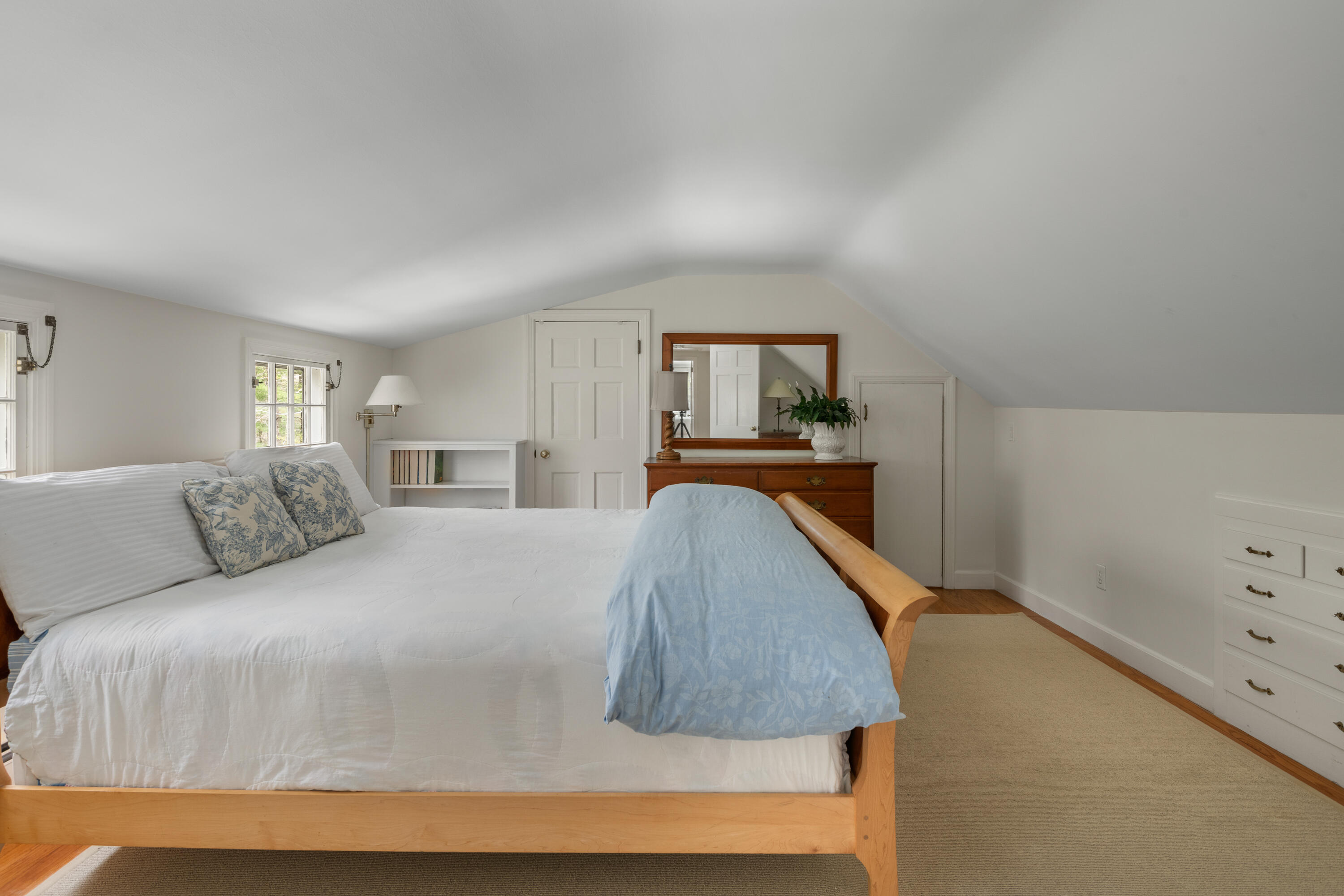 10 Locksley Road