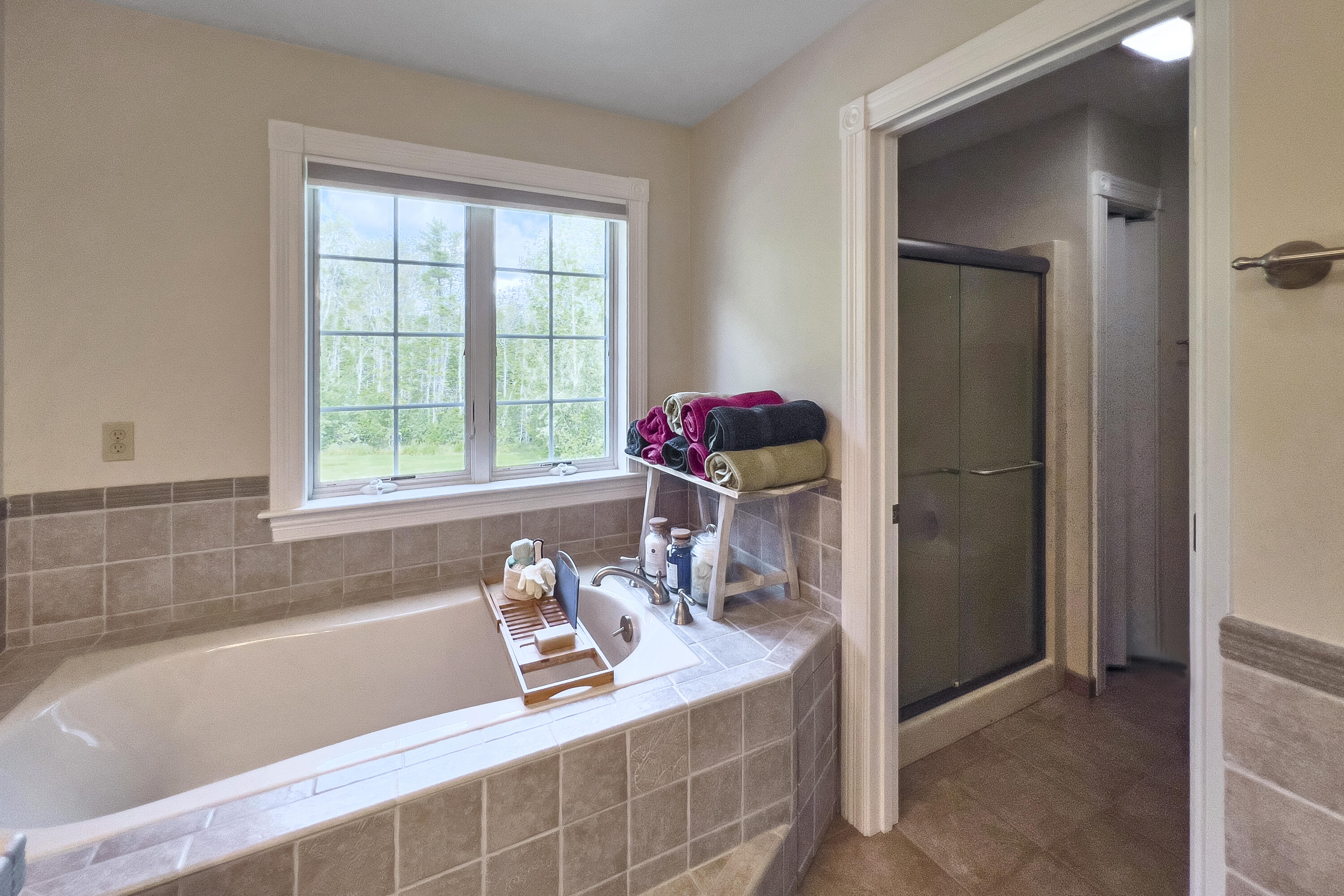 17 Ledgewood Drive