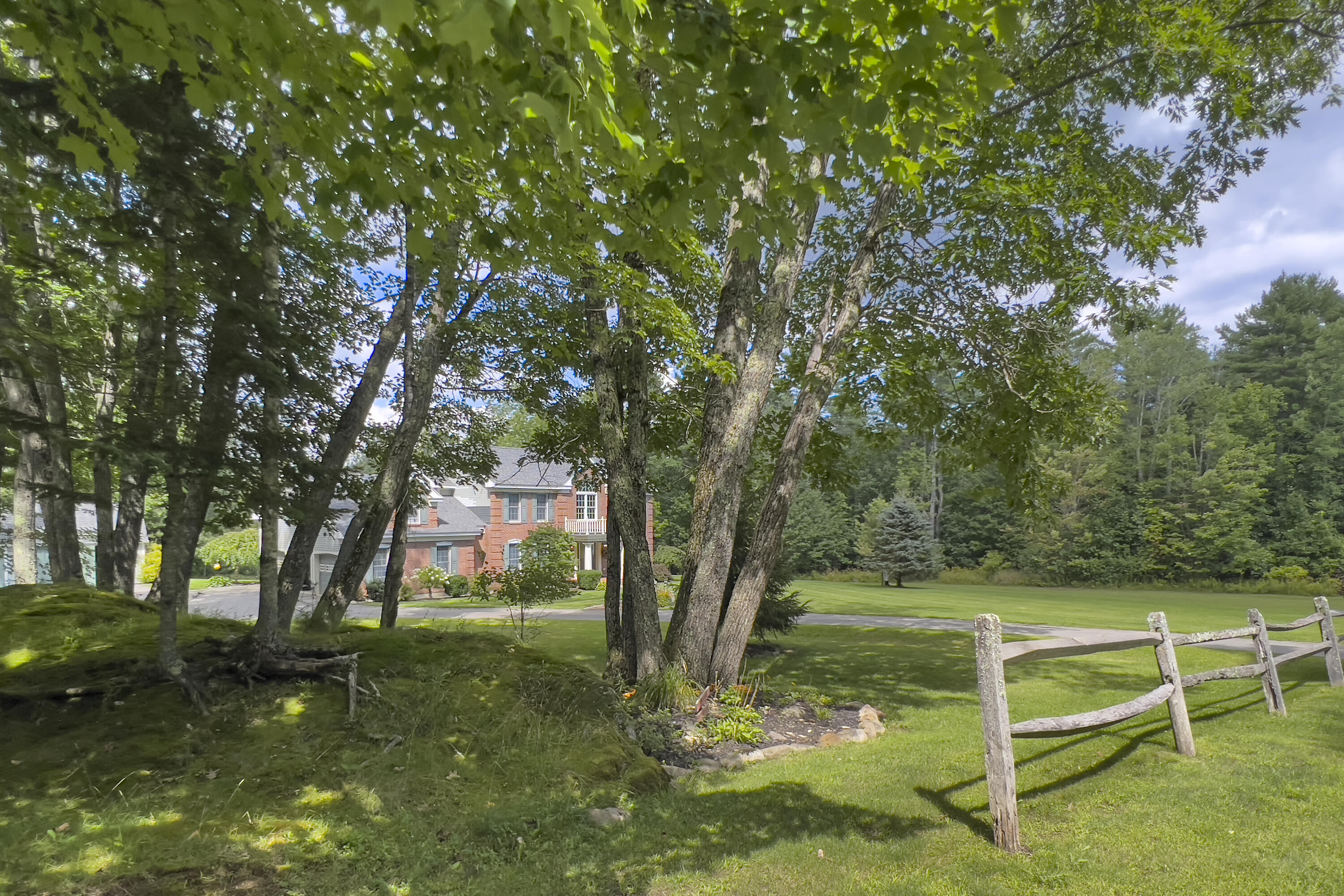 17 Ledgewood Drive