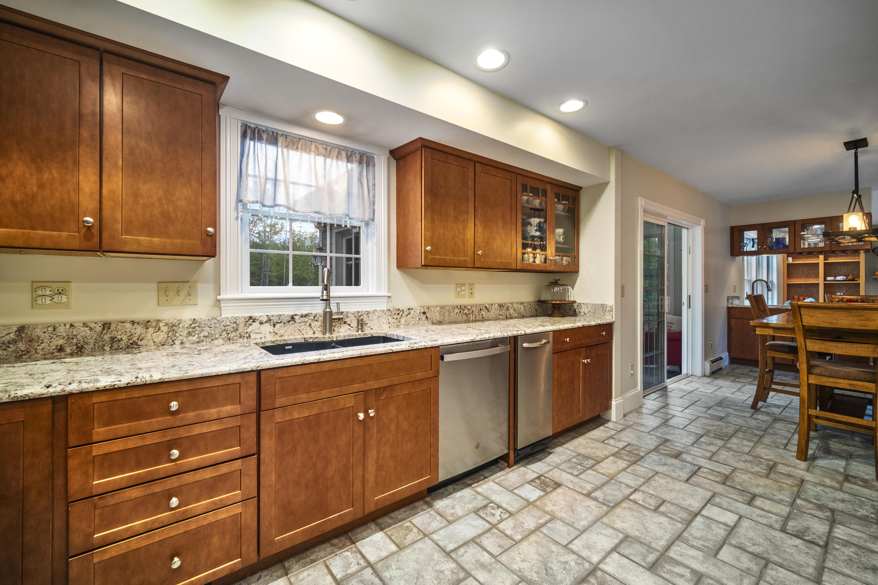 17 Ledgewood Drive