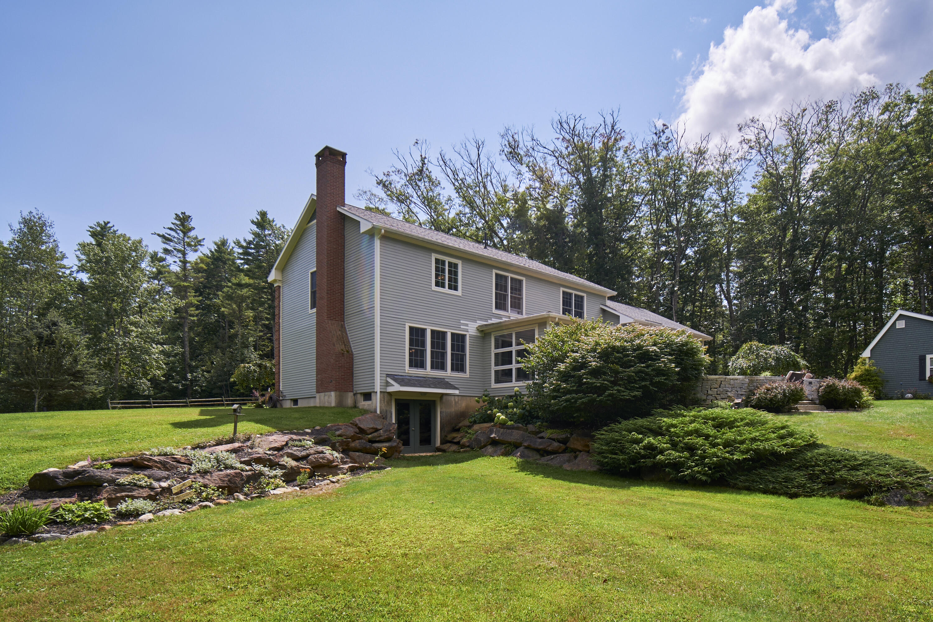 17 Ledgewood Drive