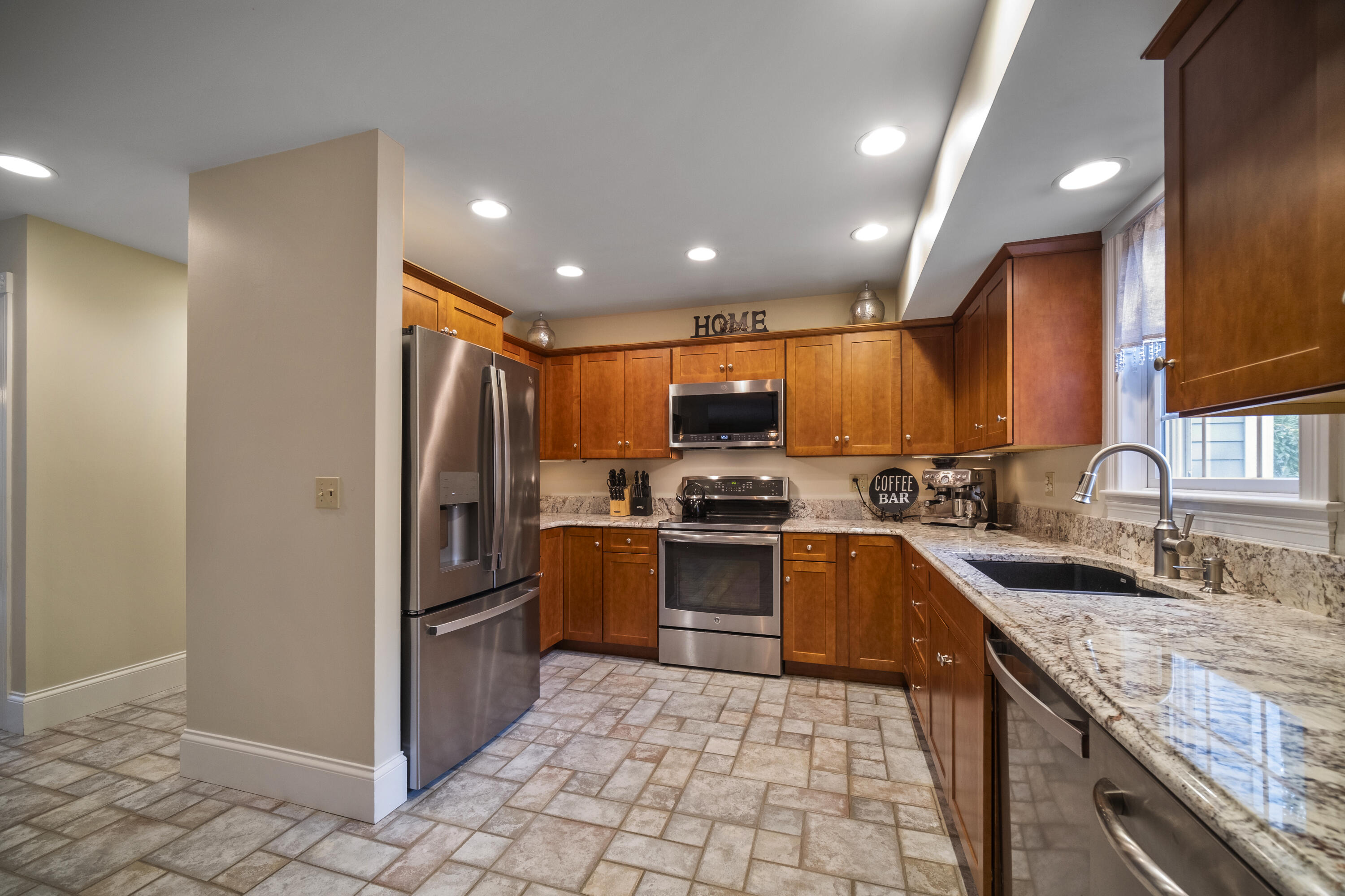 17 Ledgewood Drive