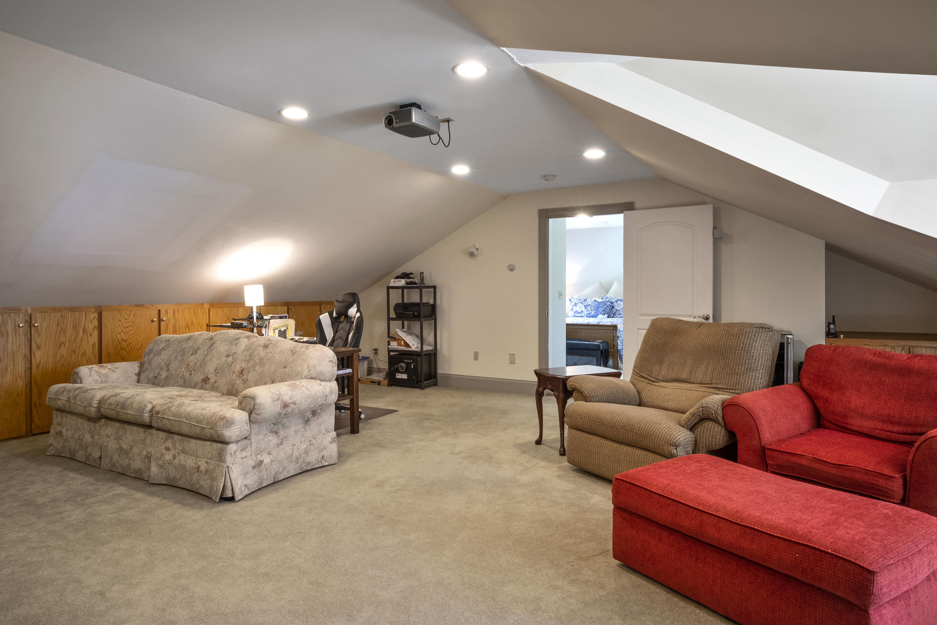 17 Ledgewood Drive