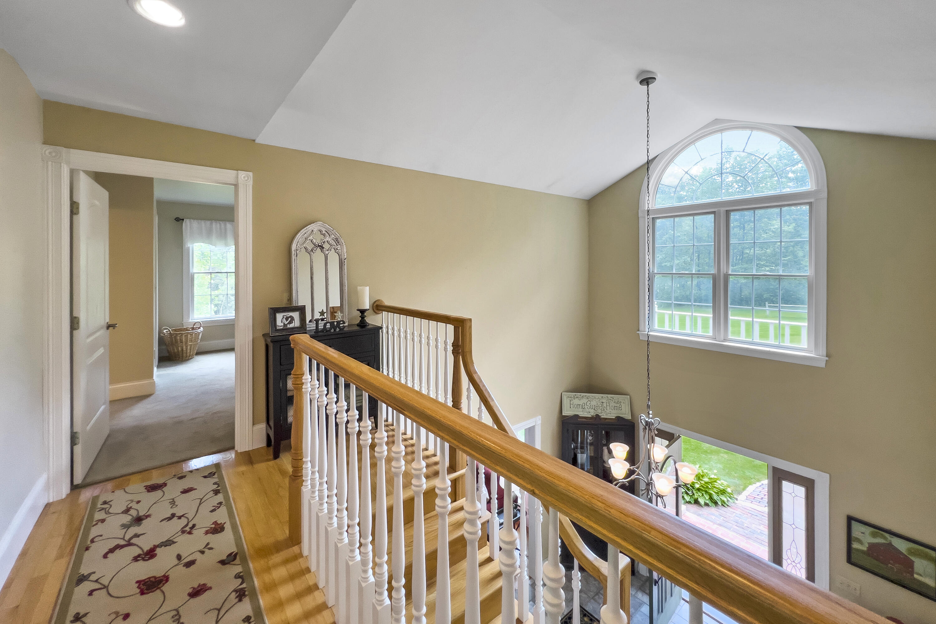 17 Ledgewood Drive