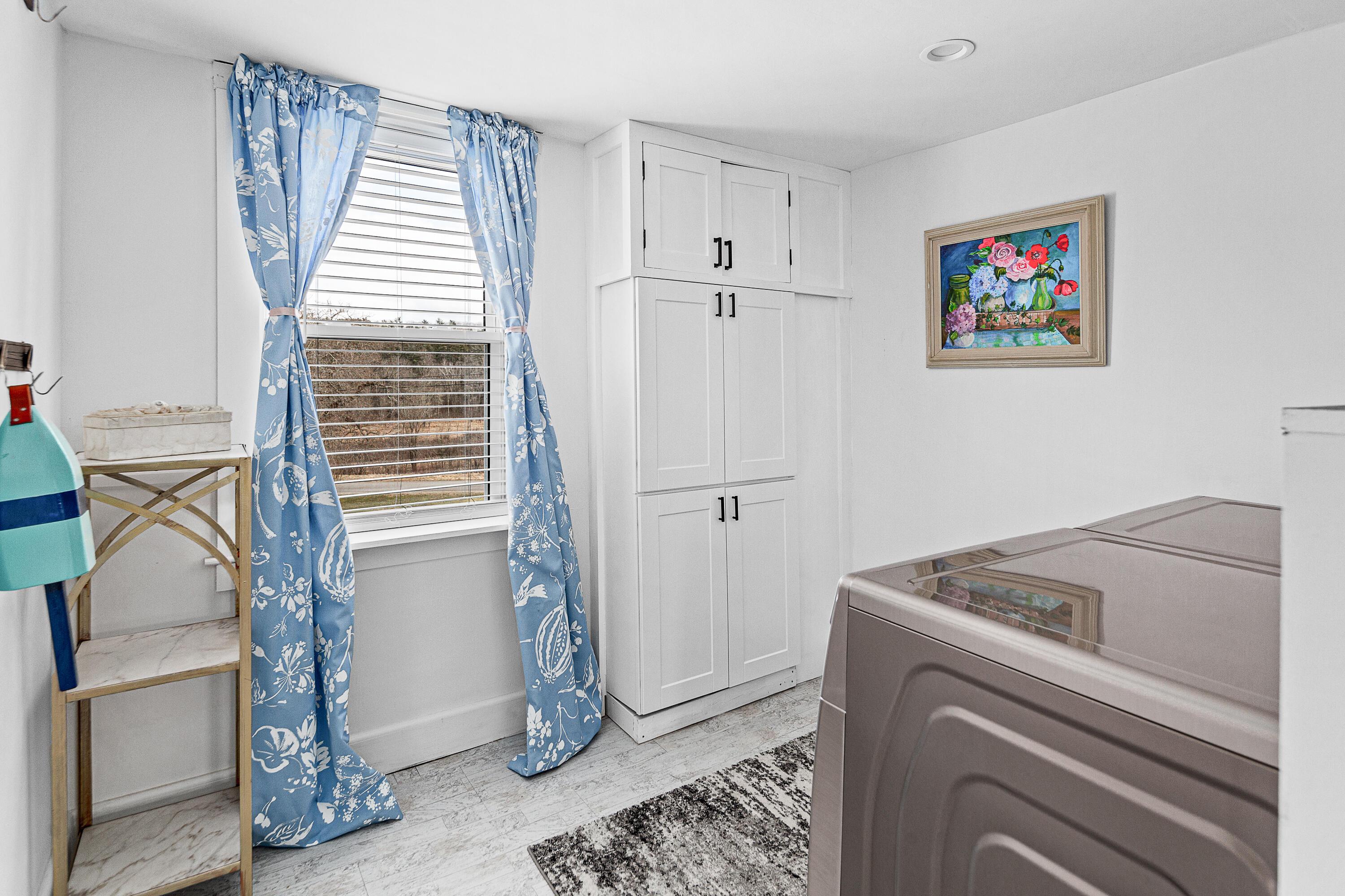 279 Middle Road