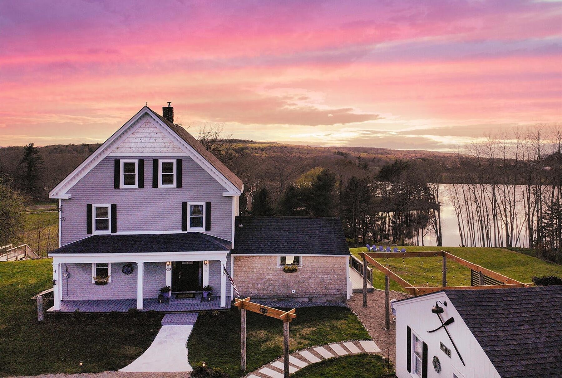 279 Middle Road