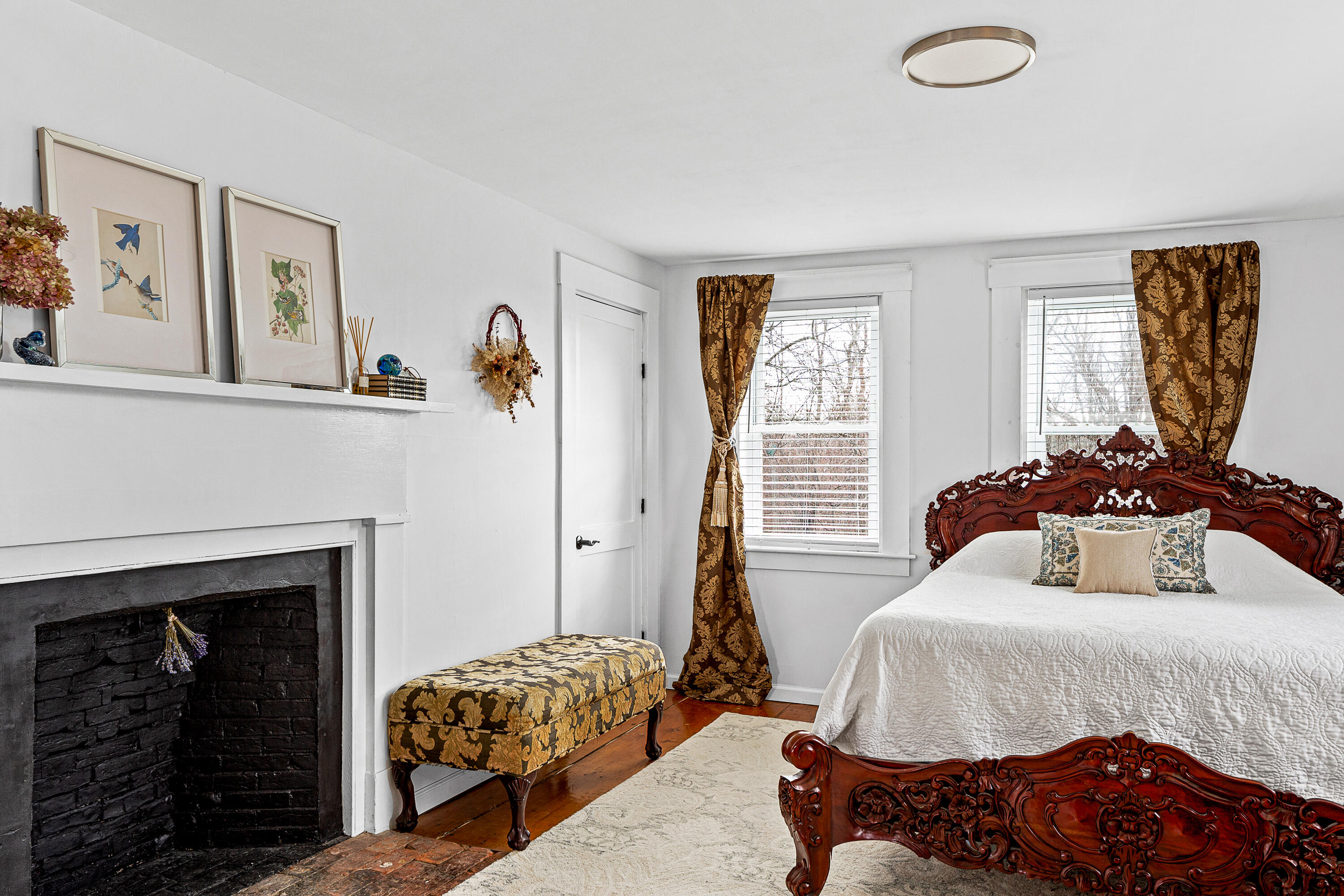 279 Middle Road