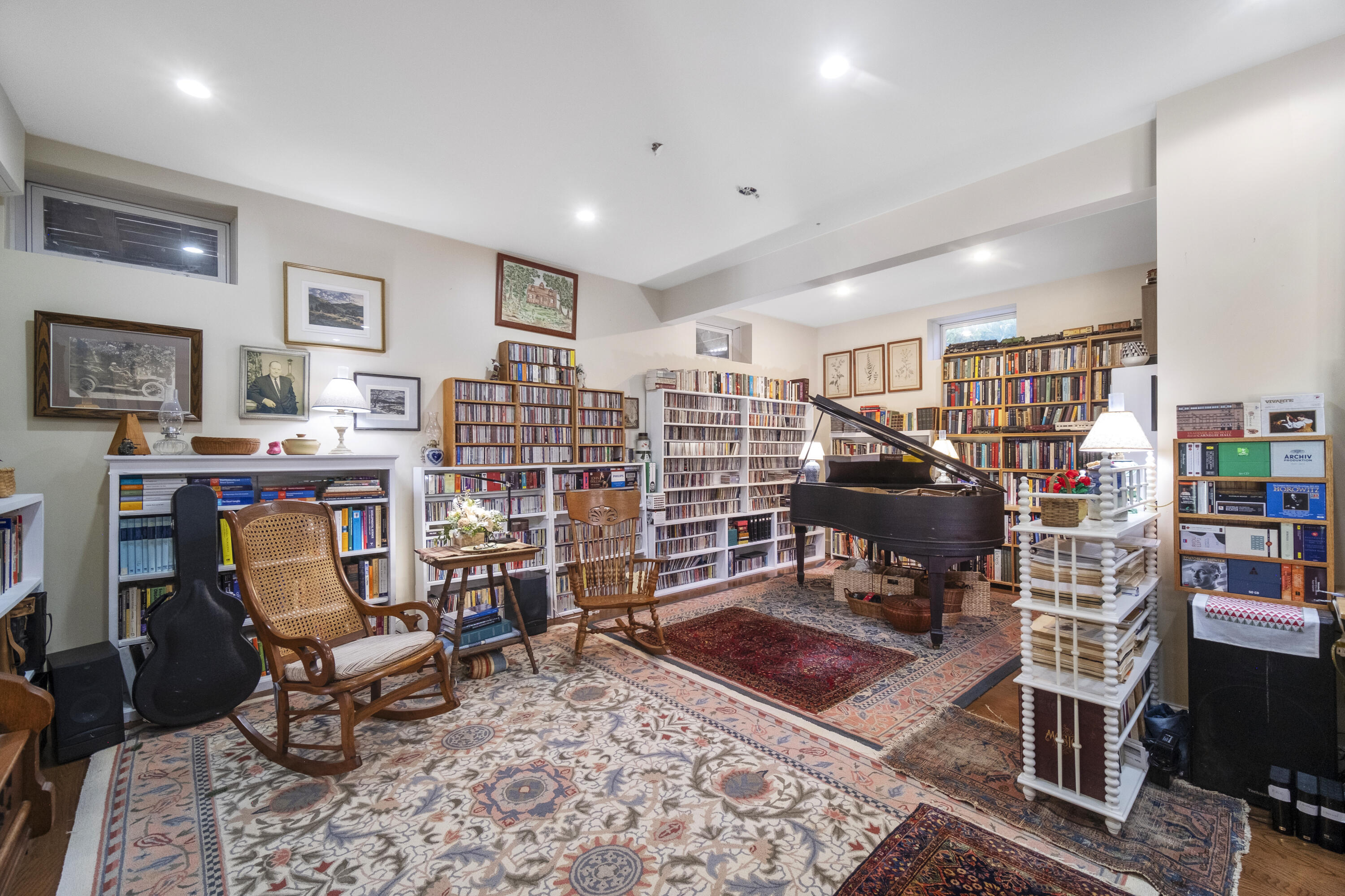 16 Ledgewood Drive