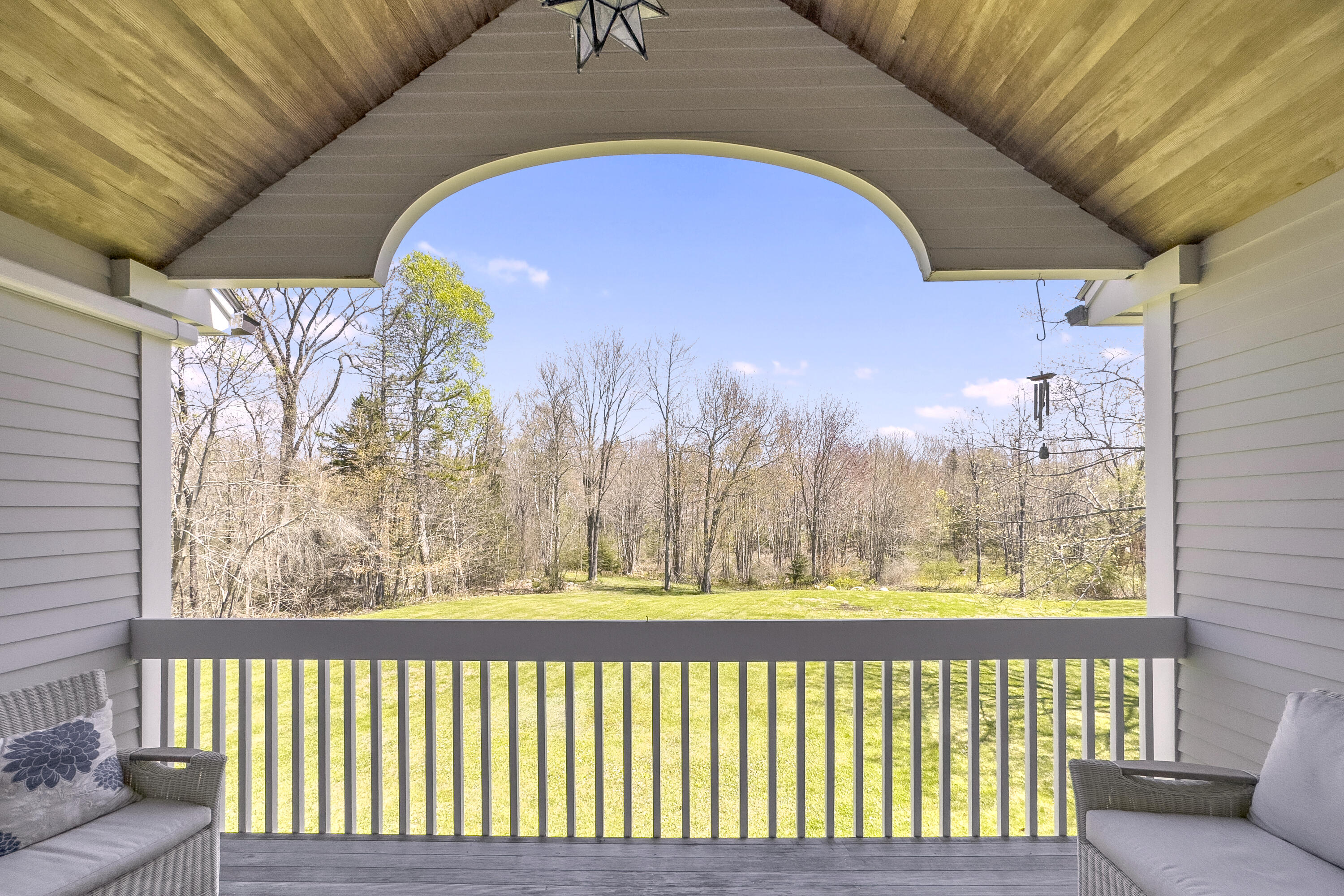 16 Ledgewood Drive