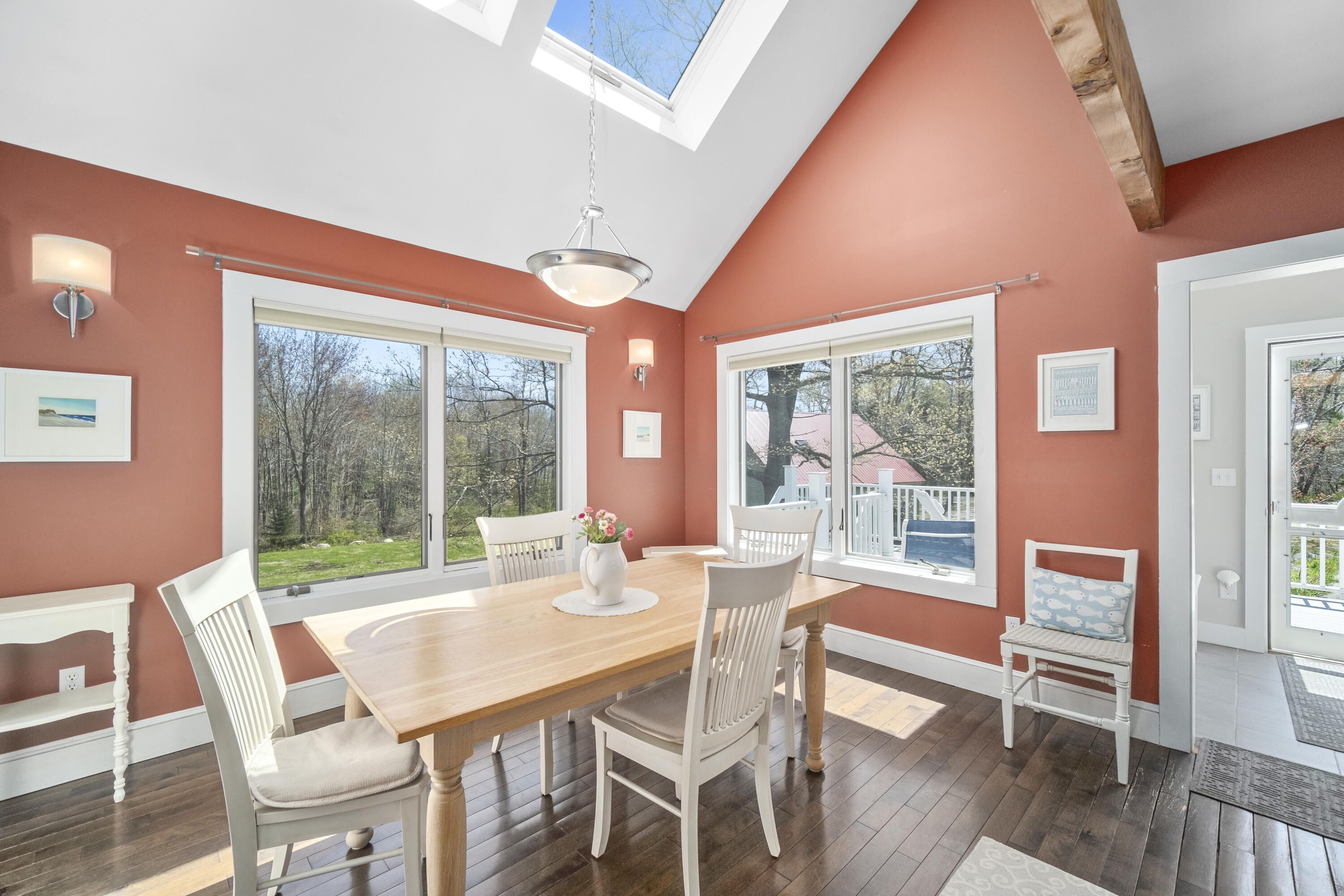 16 Ledgewood Drive