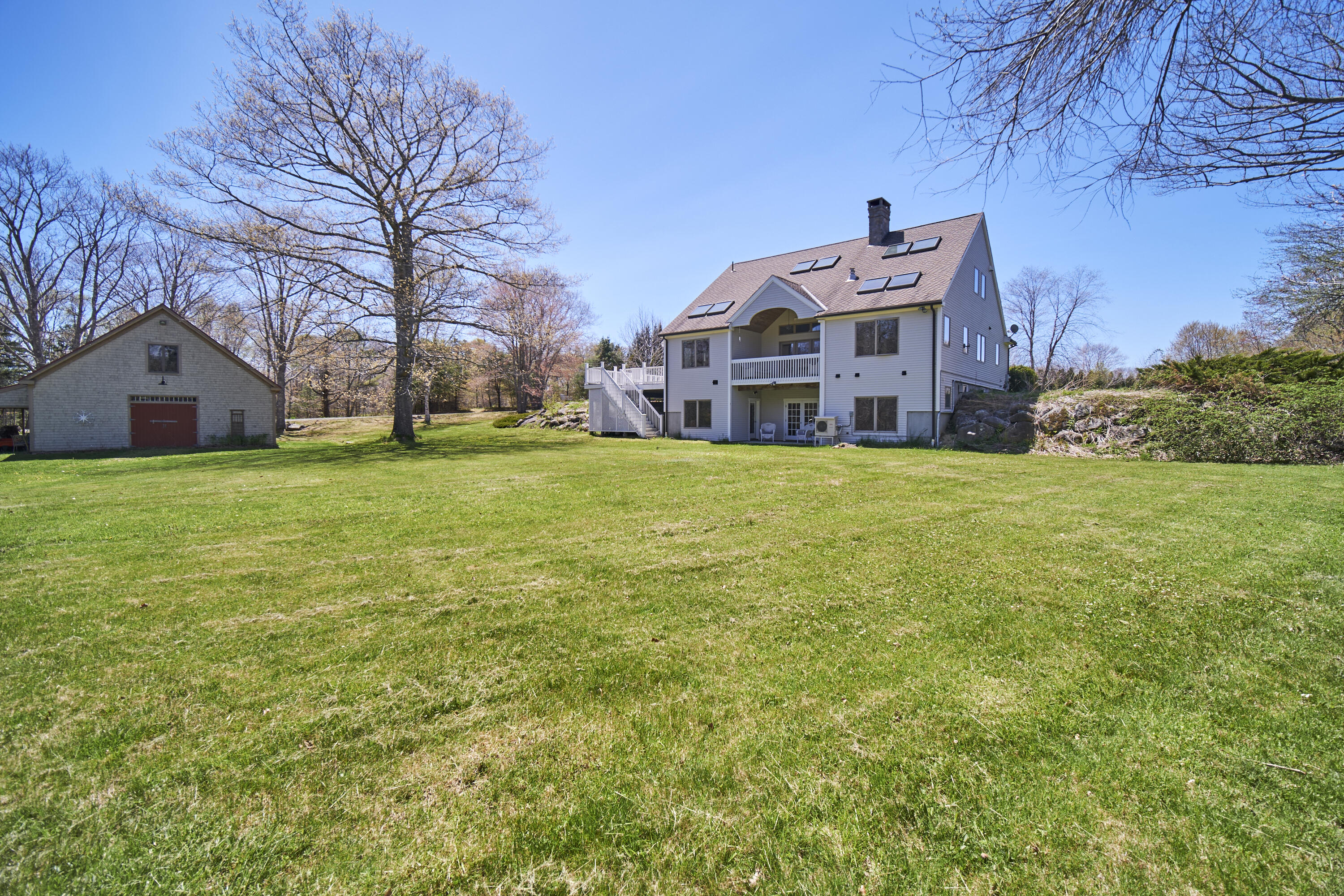 16 Ledgewood Drive