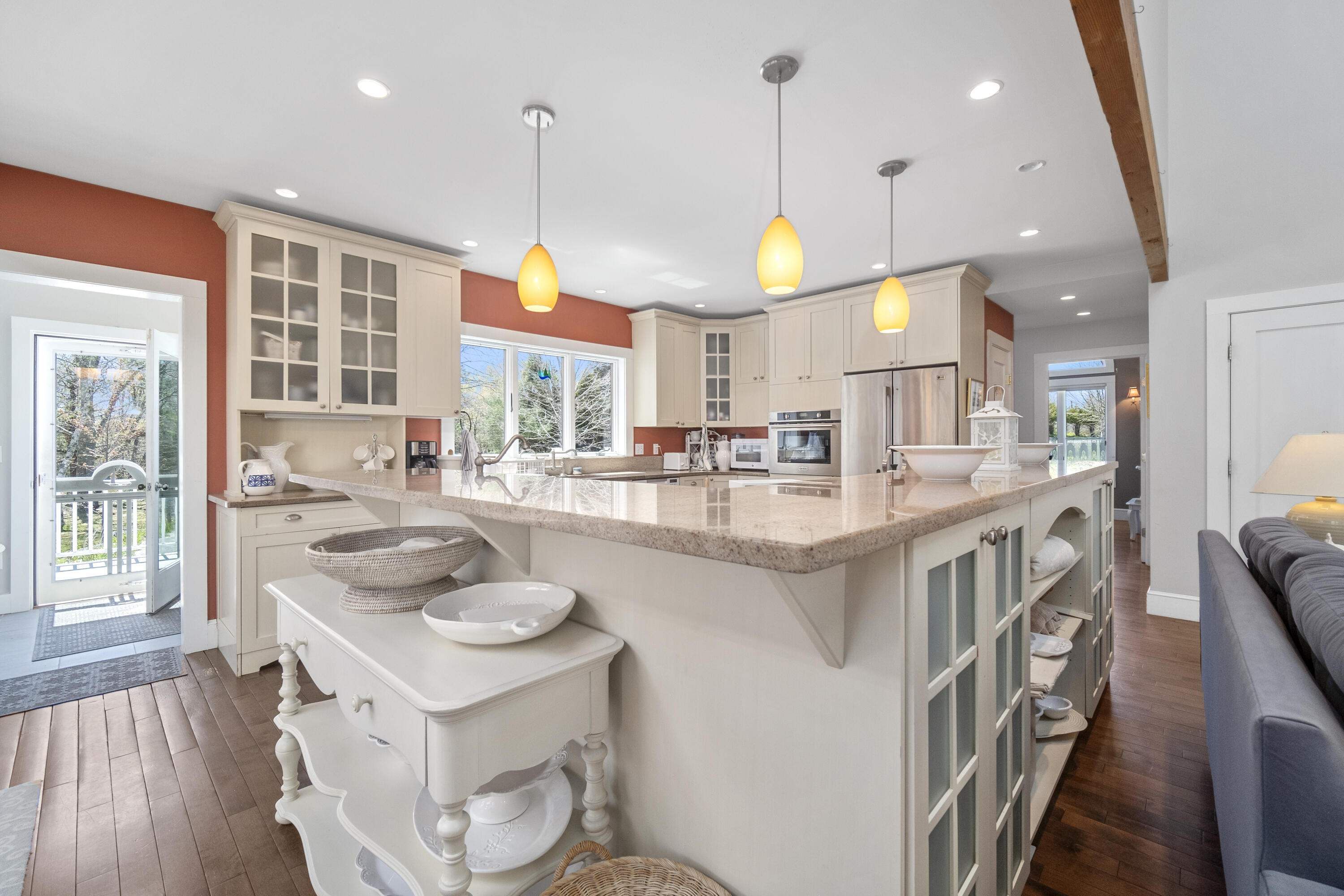 16 Ledgewood Drive