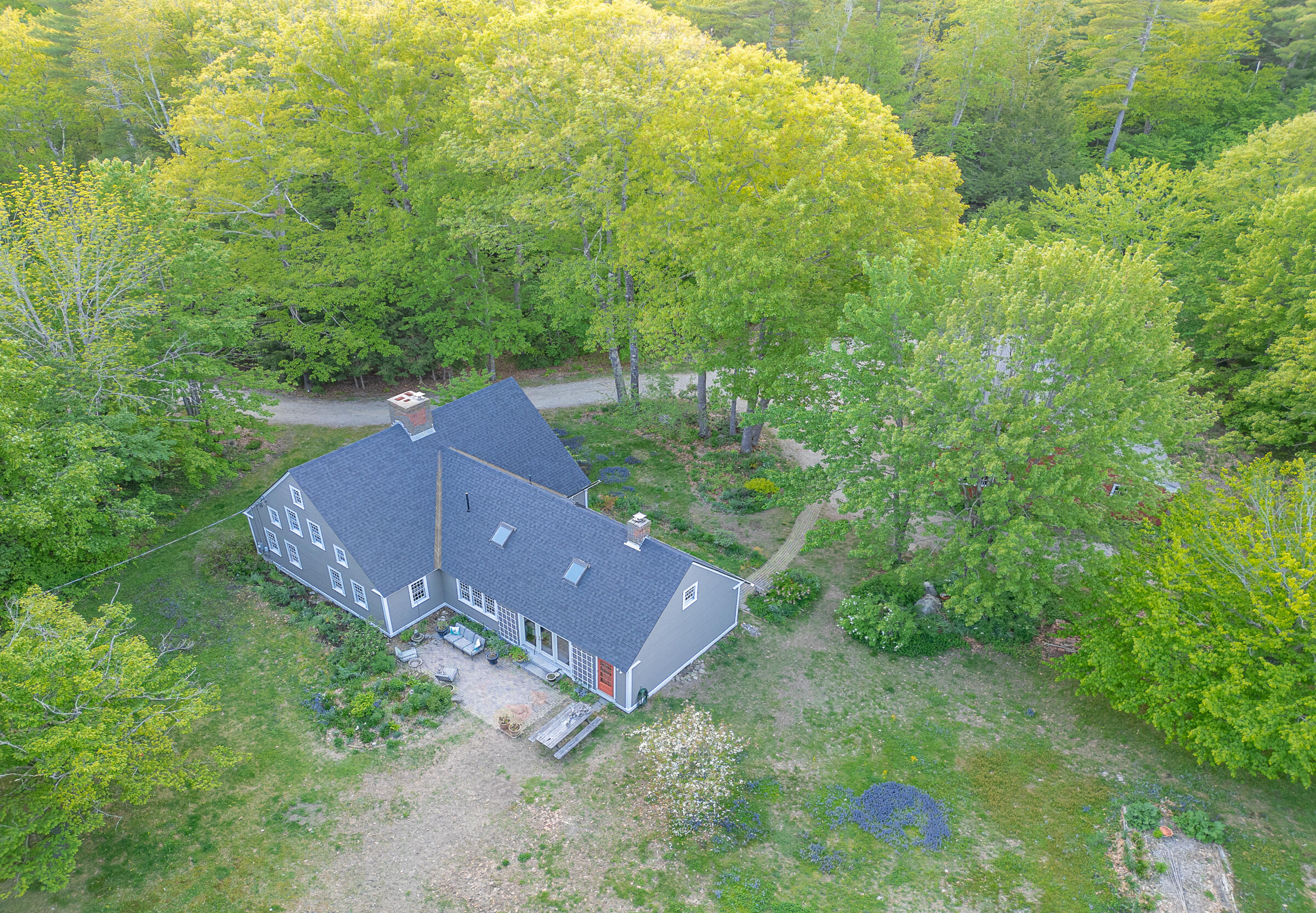 37 Long Hill Road