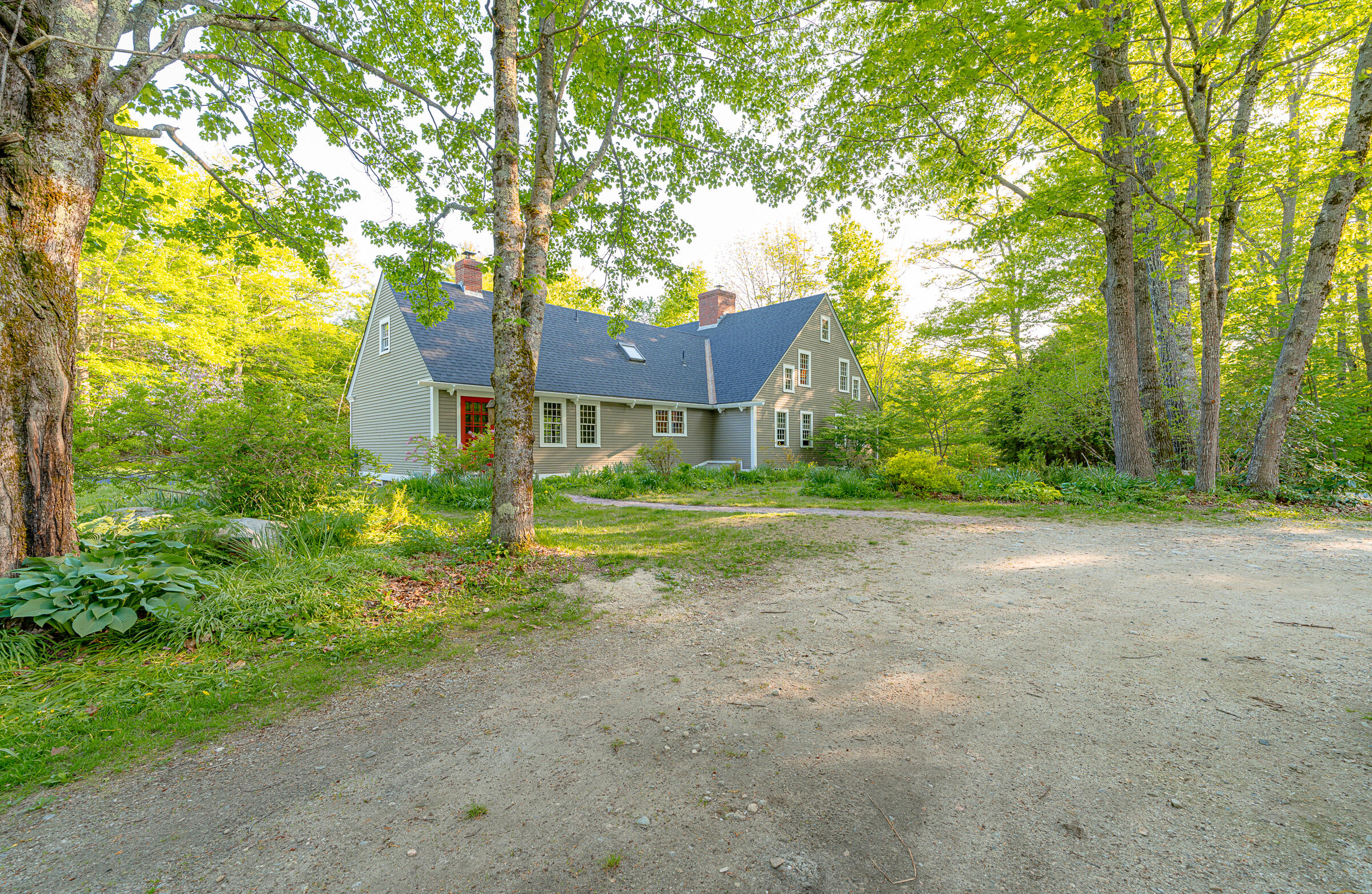 37 Long Hill Road