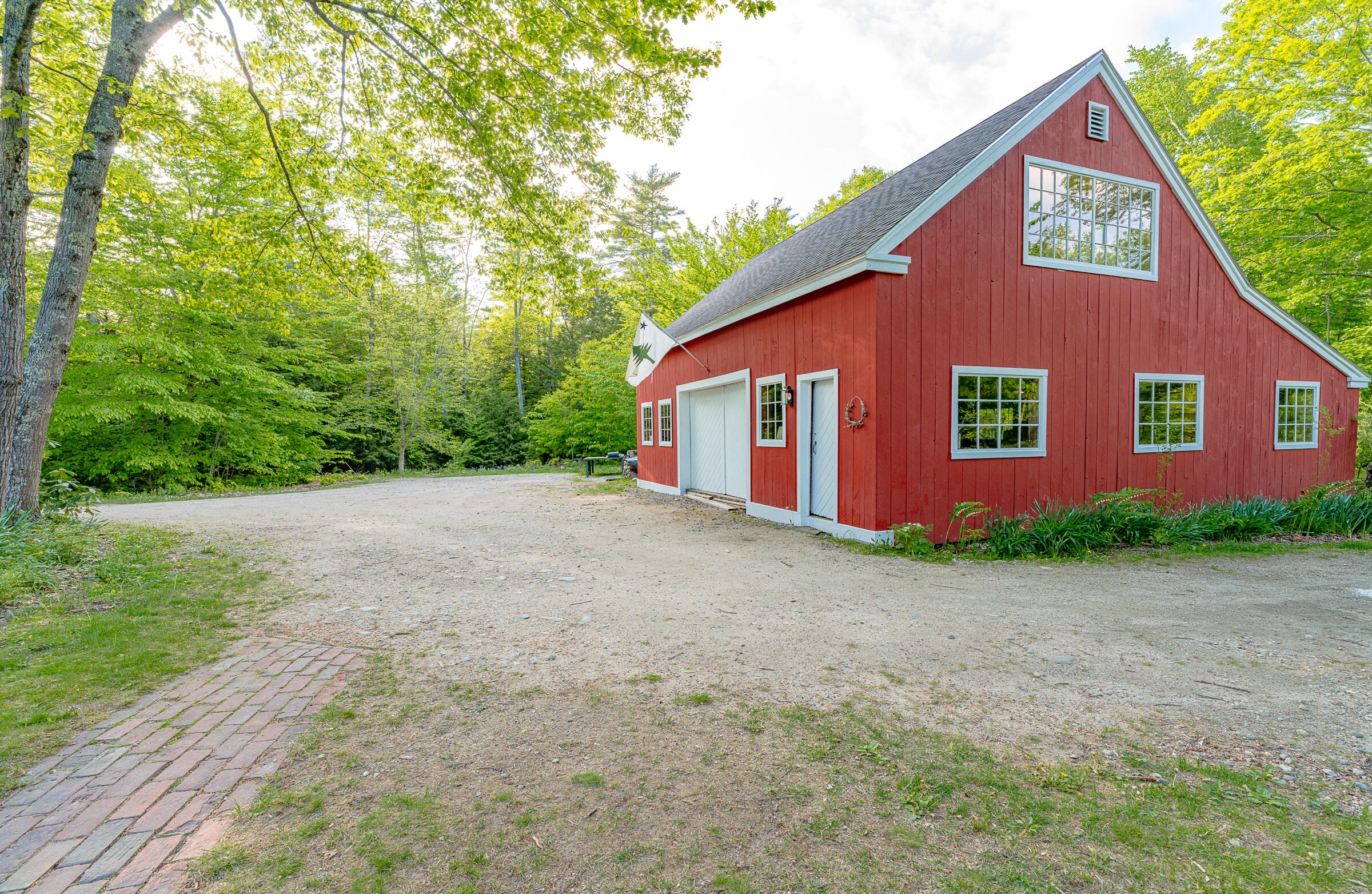 37 Long Hill Road