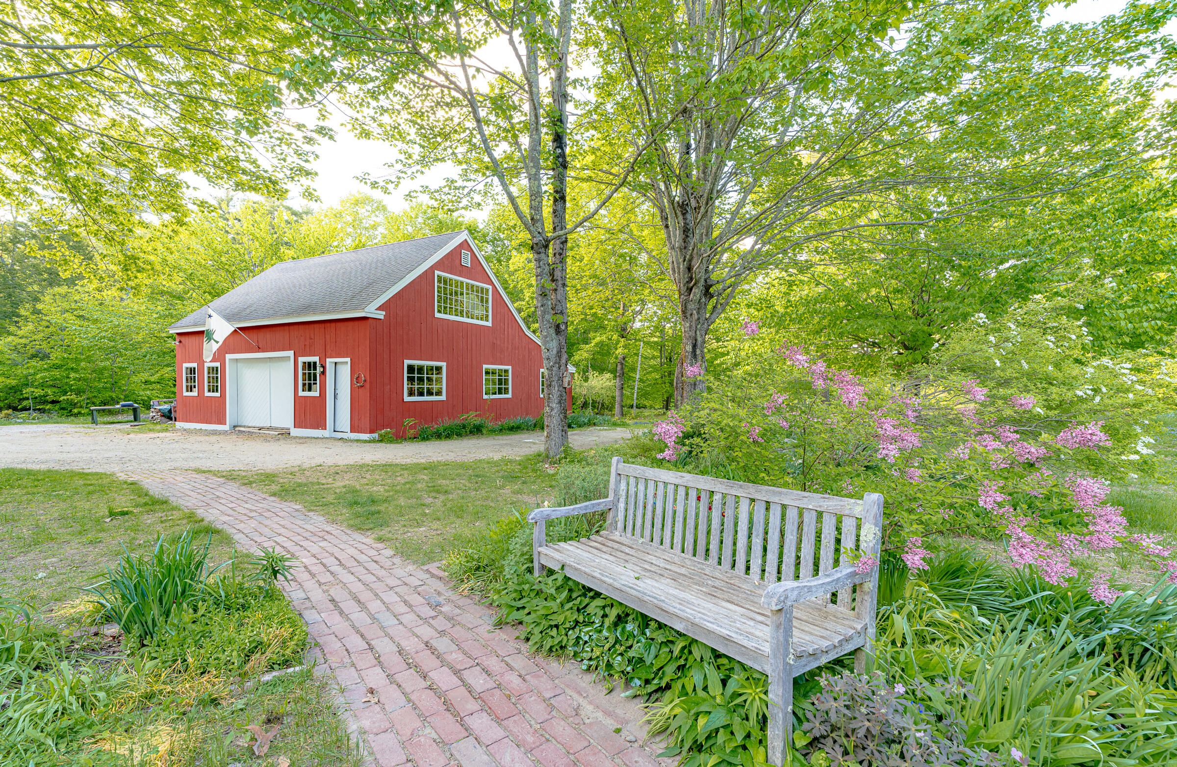 37 Long Hill Road