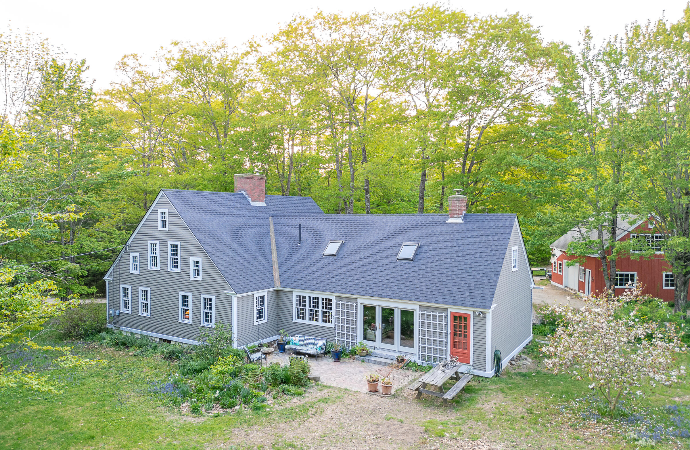 37 Long Hill Road