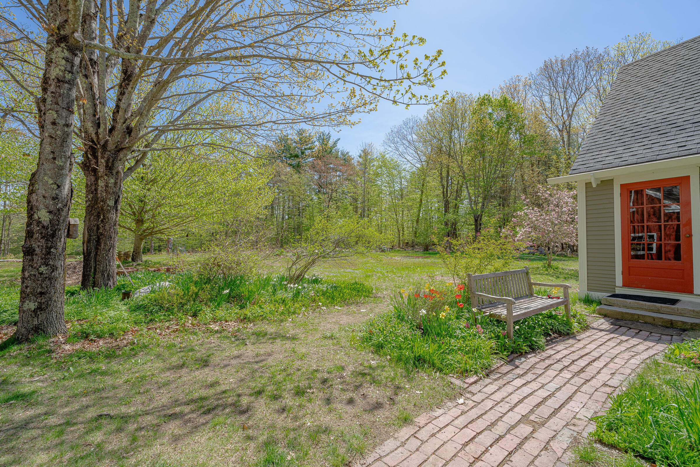 37 Long Hill Road