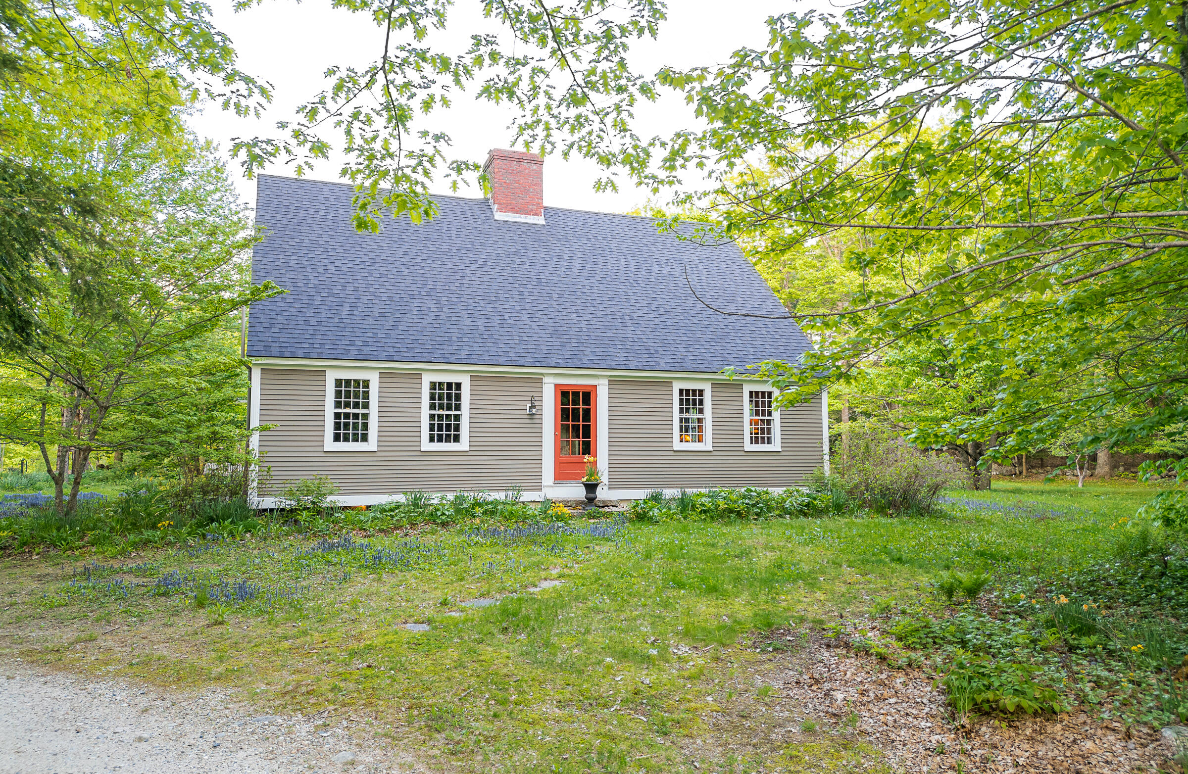 37 Long Hill Road