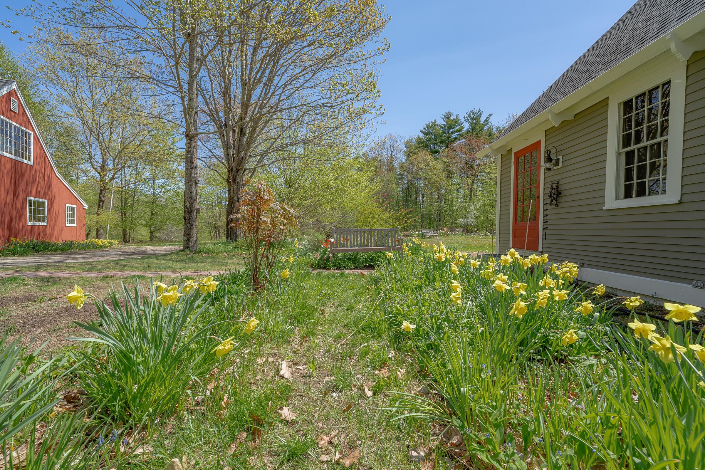 37 Long Hill Road