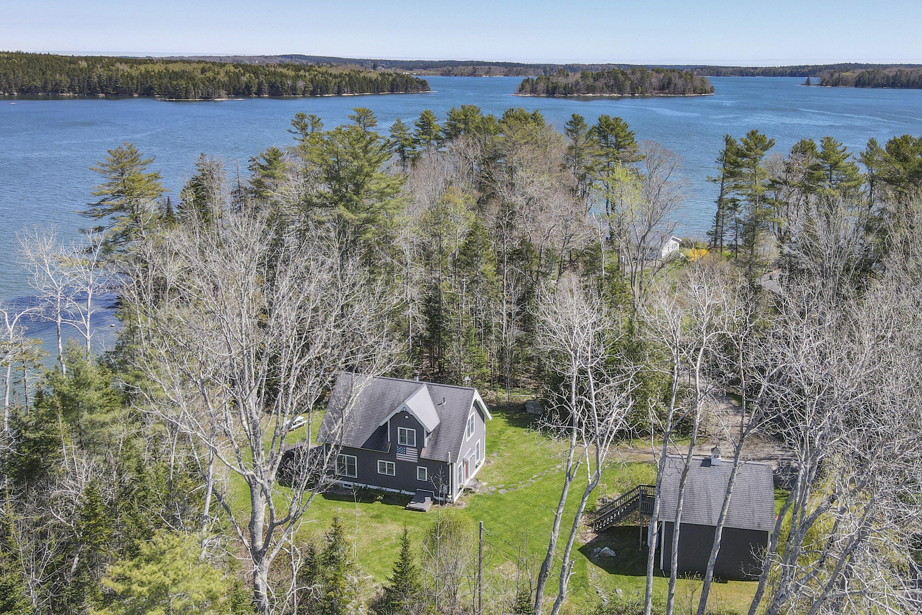 110 Broadcove East