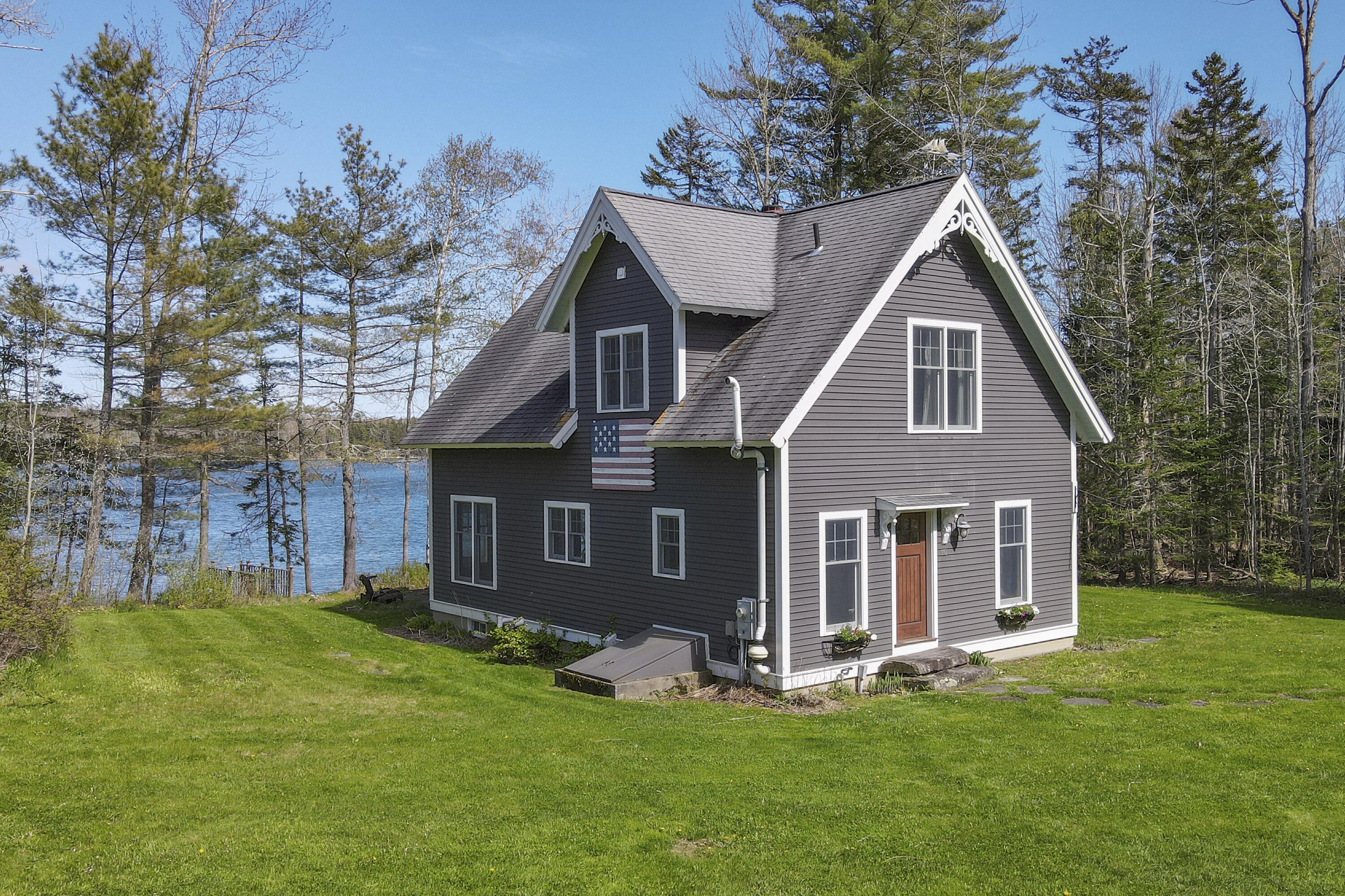 110 Broadcove East