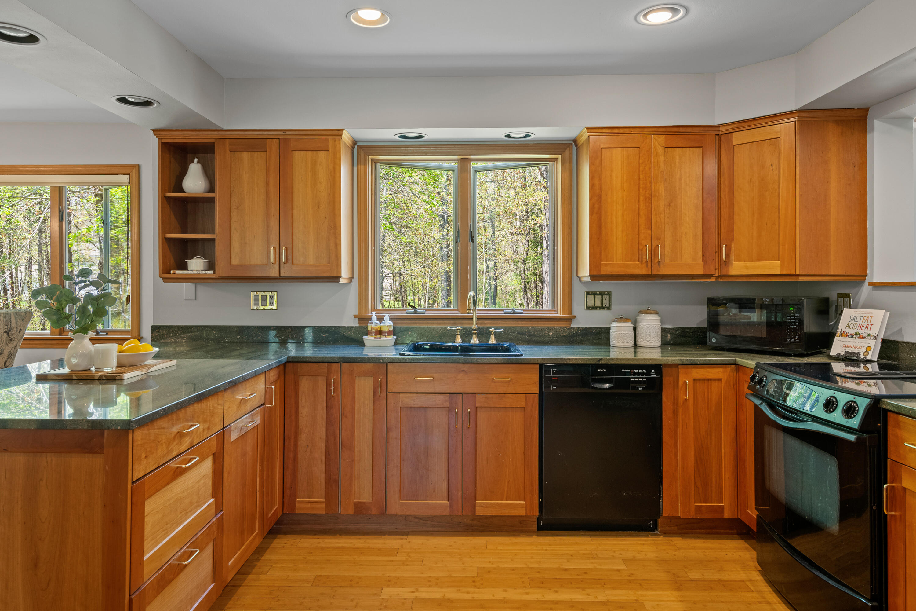 11 Sandhill Drive
