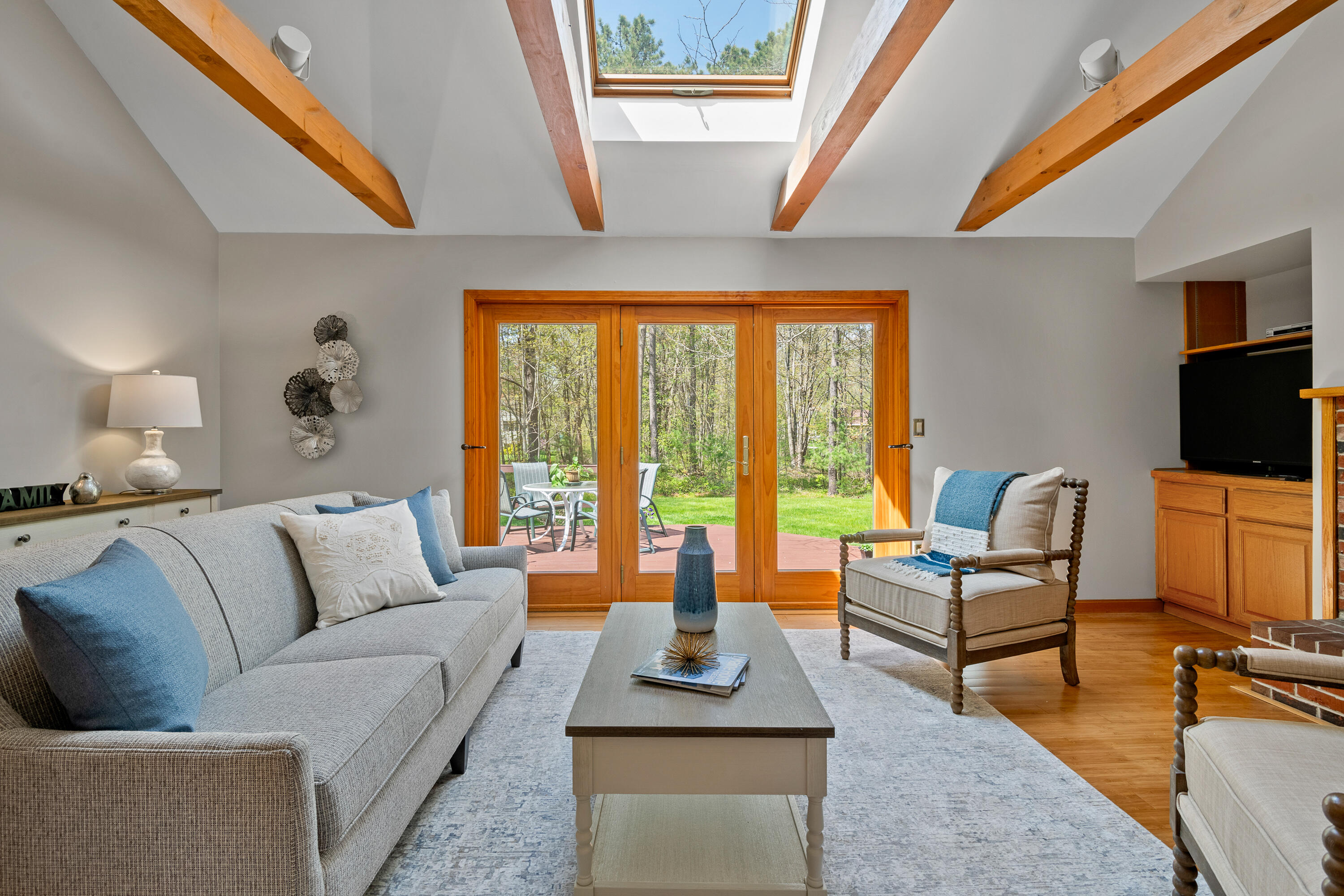 11 Sandhill Drive