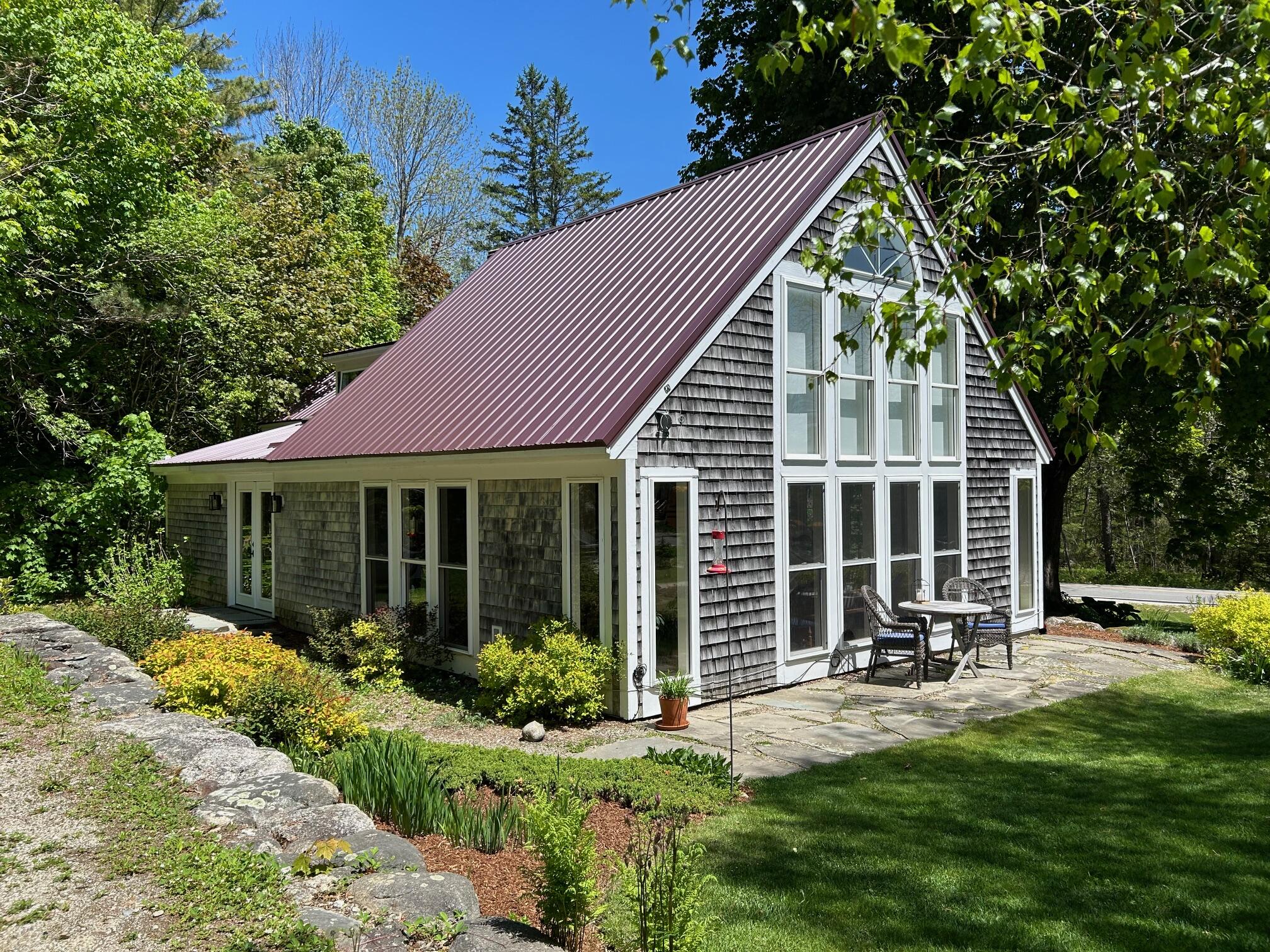 924 Bay Road