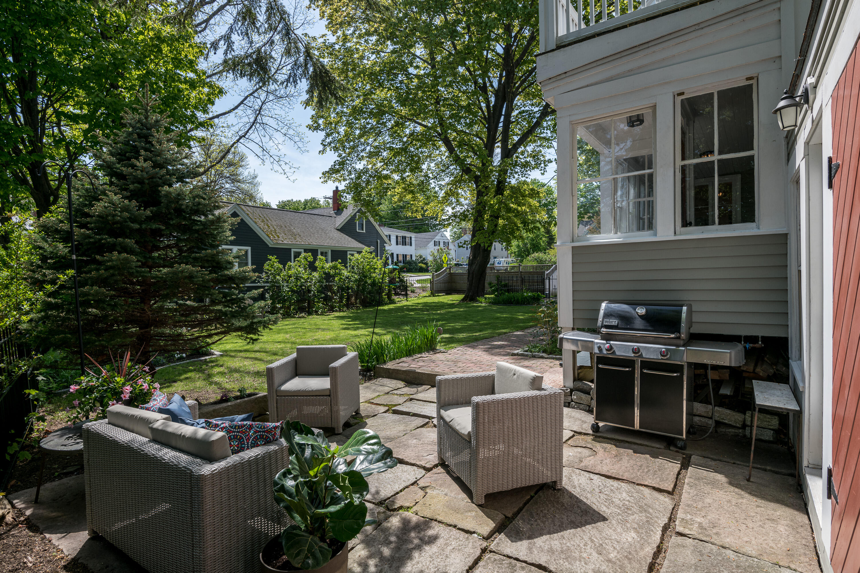 14 W Elm Street